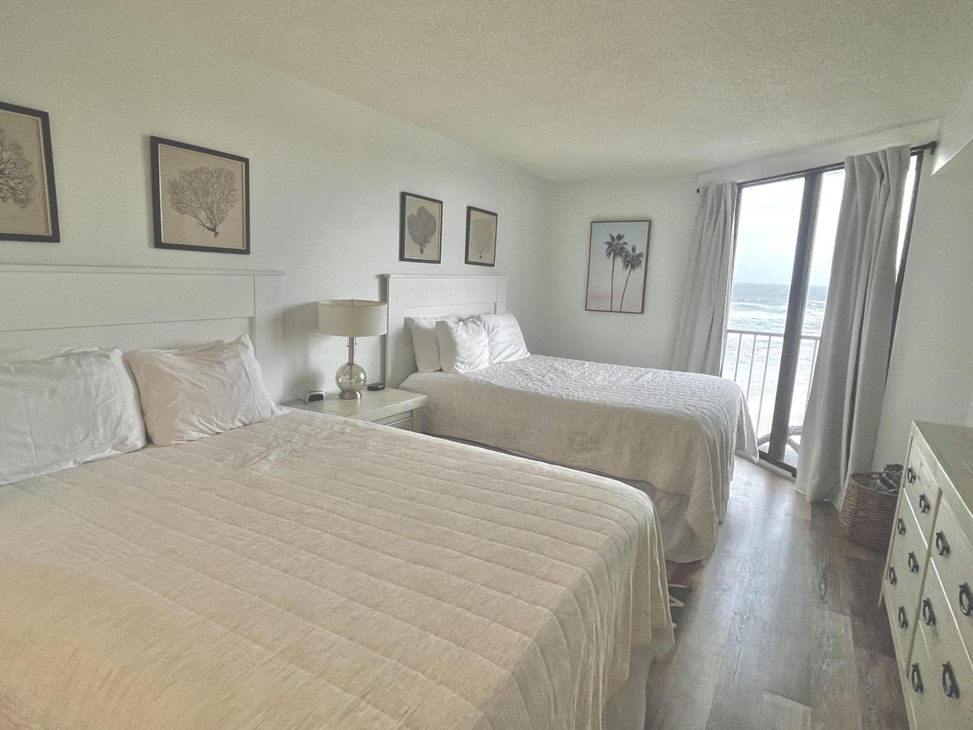 Apartment 1 Bedroom -1 Bath Ocean View At Ocean Trillium 802 New Smyrna Beach