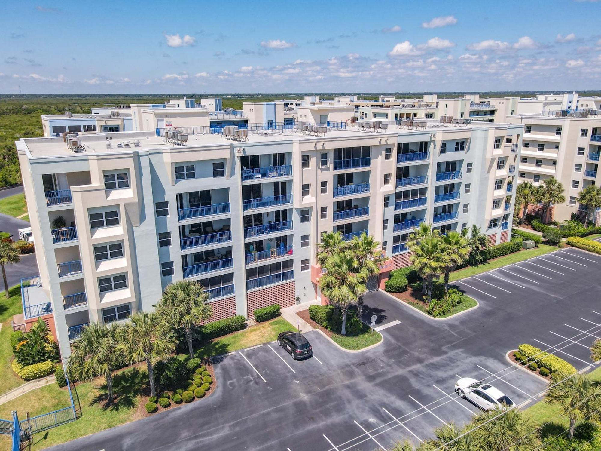 Apartment Set Sail In Beautiful Coastal Themed 32 With Gorgeous Ocean Views Ow13-305