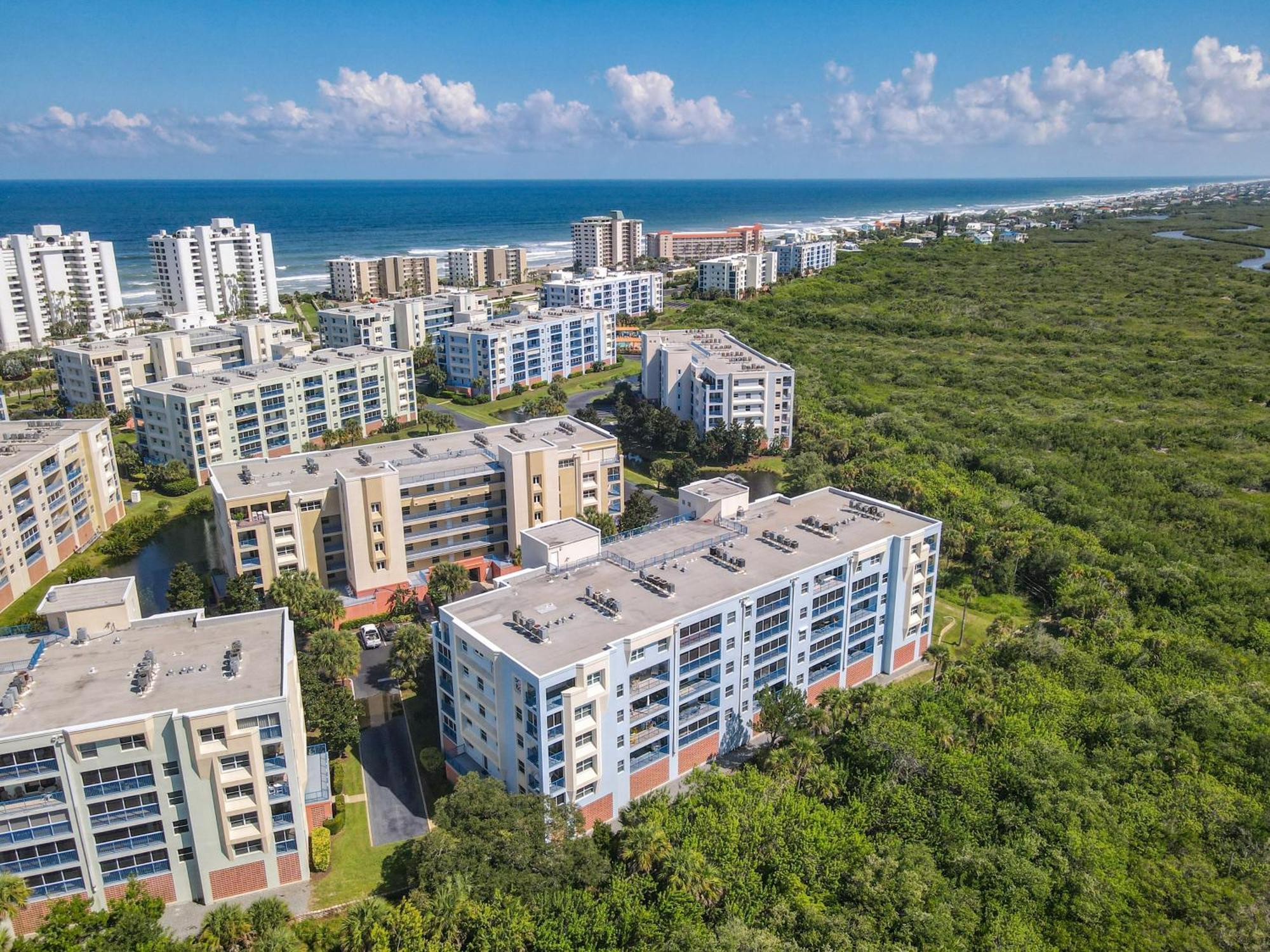 Stunning 32 Corner Unit On The Atlantic. Ow10-401 * New Smyrna Beach