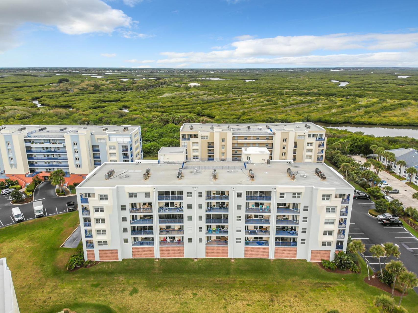 Delightful Modern Coastal Themed 32 In Oceanwalk. ~ow3-303 *