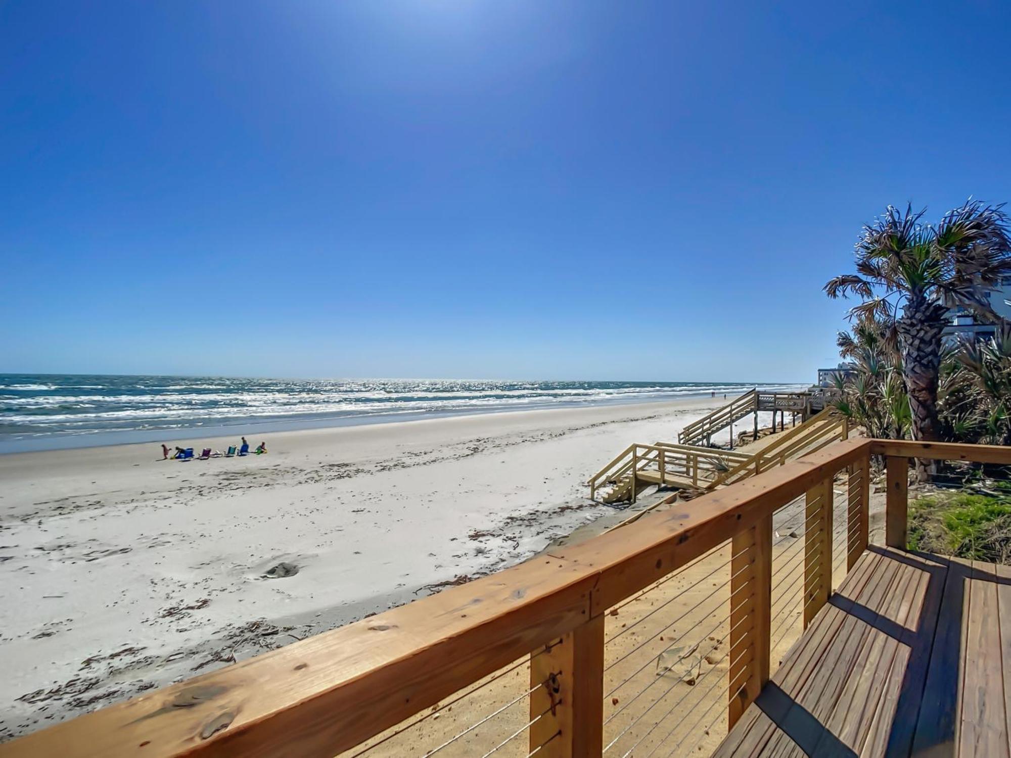 Beachfront With Large Deck Pool Sea Dunes Sailfish A2 * New Smyrna Beach