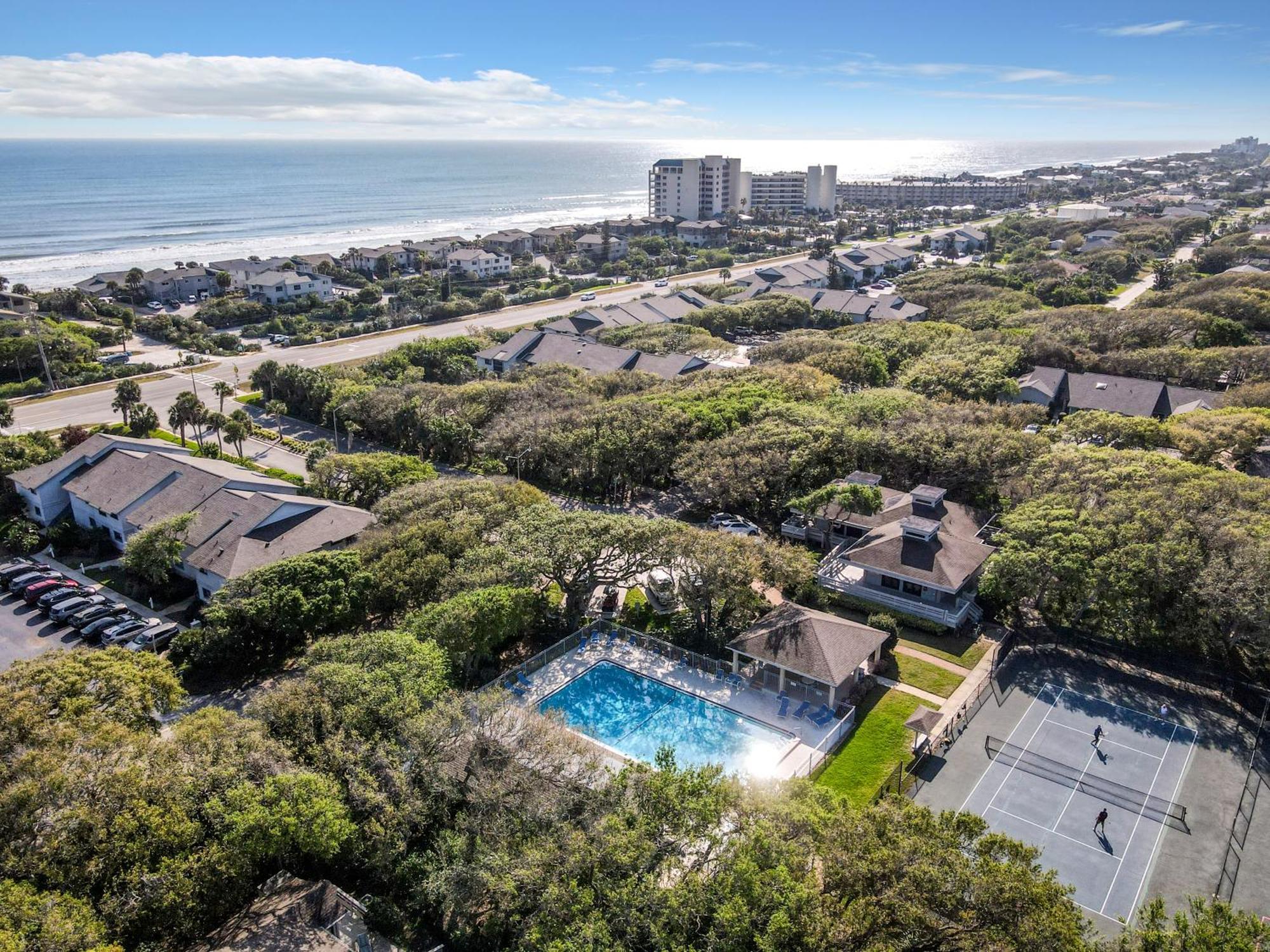 Tastefully Decorated Sea Woods - Near Access, Shopping & Dining! S4410 Apartment *
