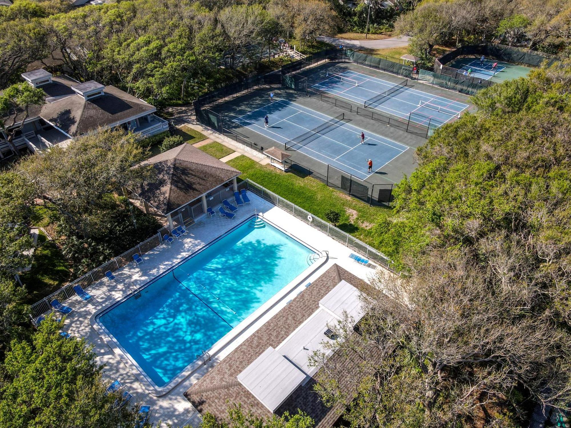 Tastefully Decorated Sea Woods - Near Access, Shopping & Dining! S4410 Apartment *