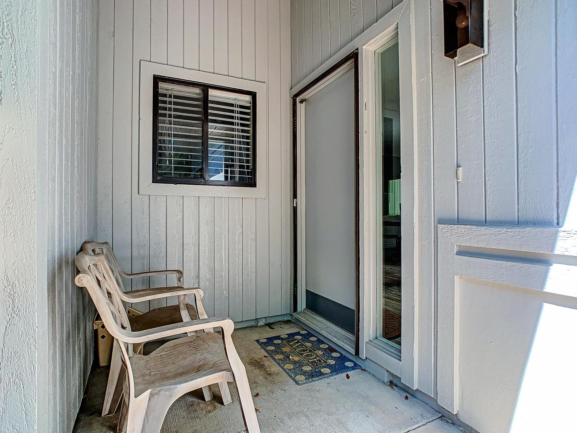 Tastefully Decorated Sea Woods - Near Access, Shopping & Dining! S4410