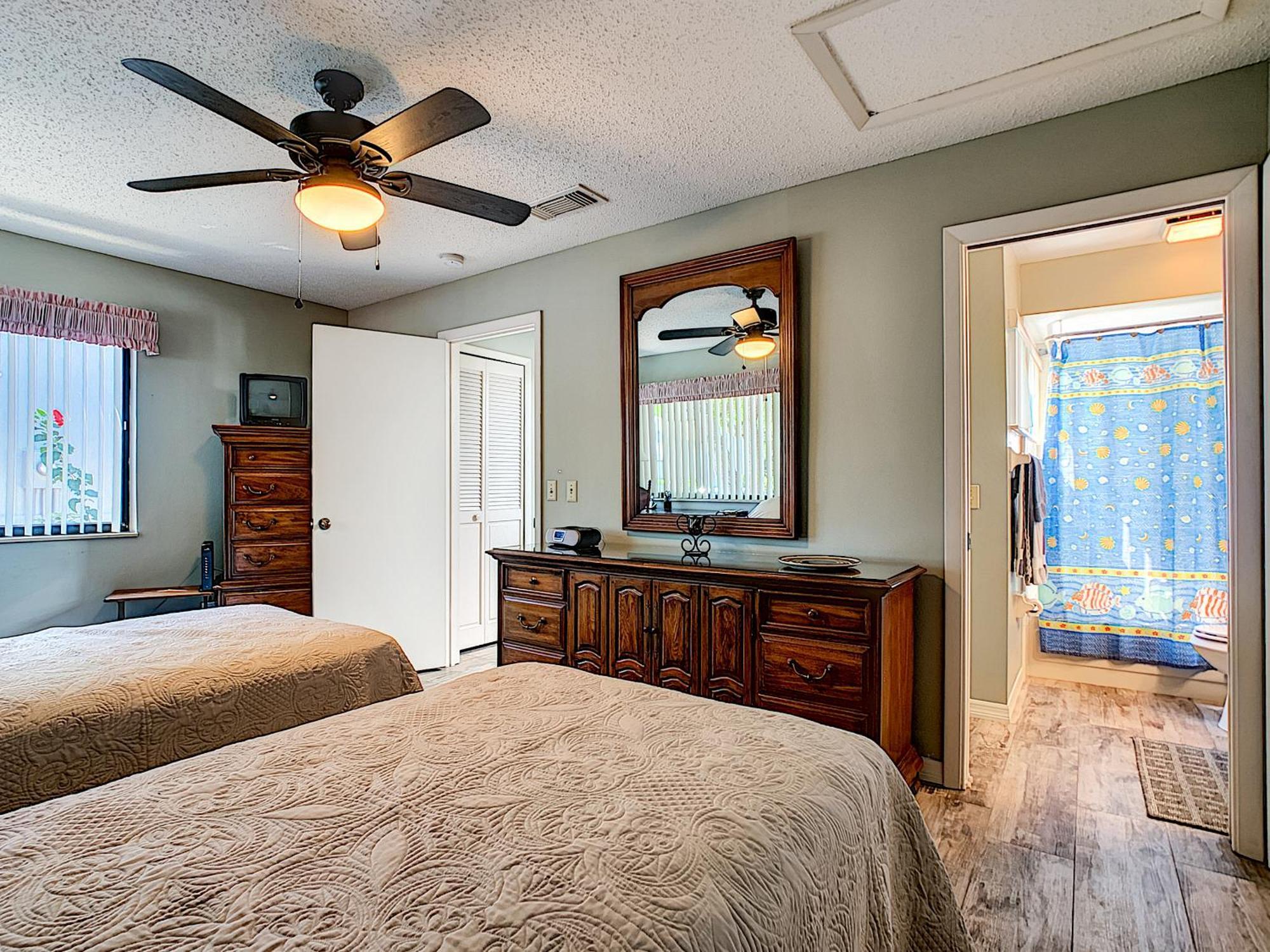 Tastefully Decorated Sea Woods - Near Access, Shopping & Dining! S4410 Apartment *