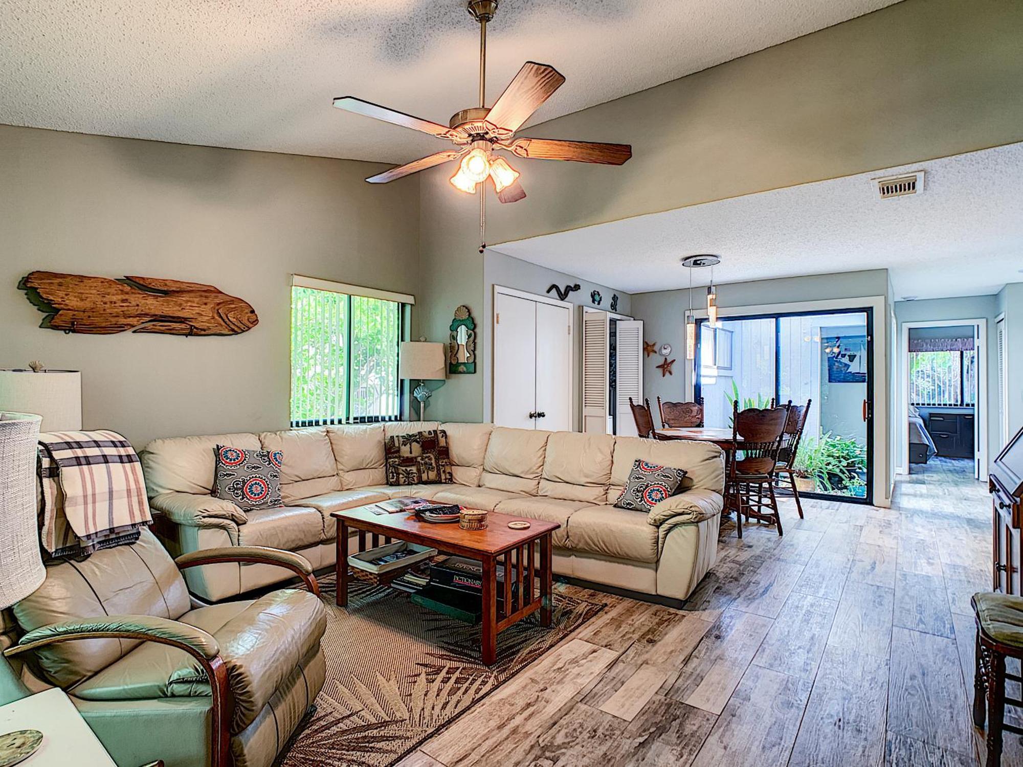 Apartment Tastefully Decorated Sea Woods - Near Access, Shopping & Dining! S4410 New Smyrna Beach