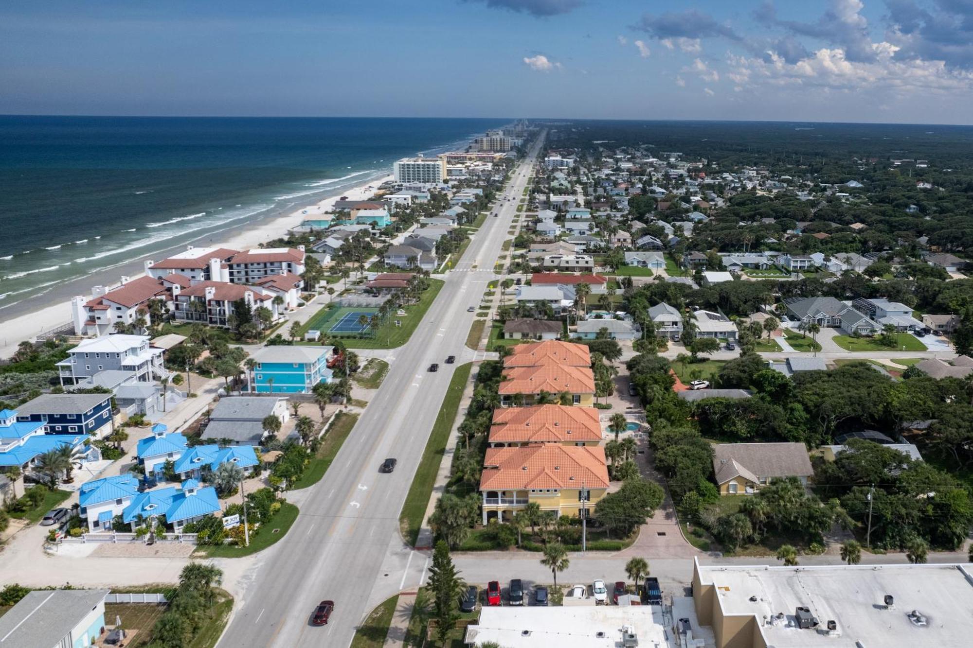Luxury Cearra Del Ray Townhome Seconds To 2-car Garage New Smyrna Beach