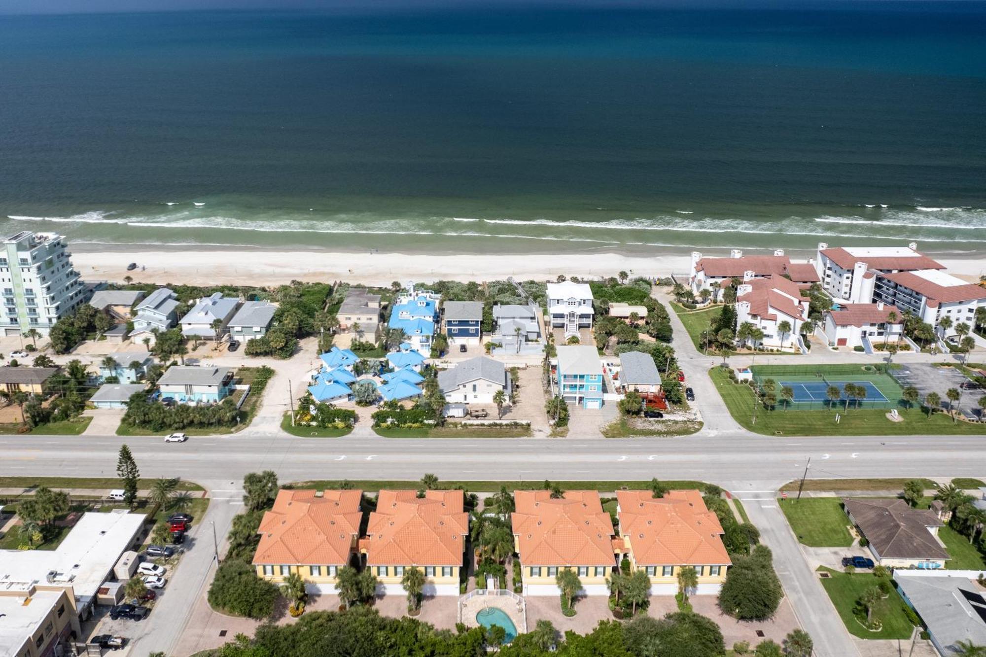 Luxury Cearra Del Ray Townhome Seconds To 2-car Garage Villa New Smyrna Beach