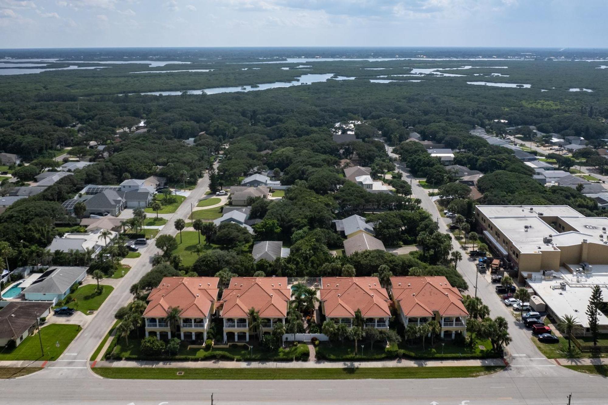 Luxury Cearra Del Ray Townhome Seconds To 2-car Garage * New Smyrna Beach