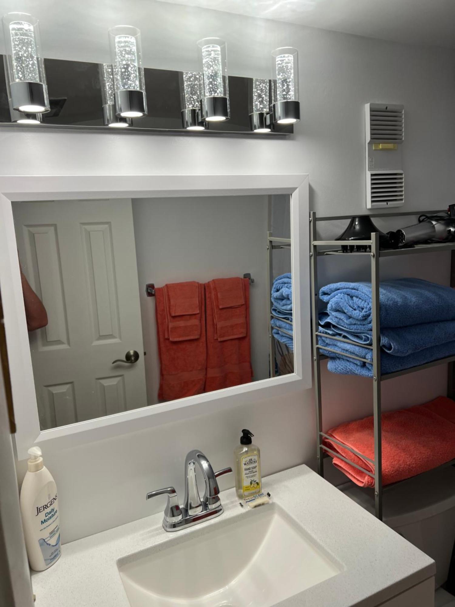 Ponce De Leon Towers Apartment *