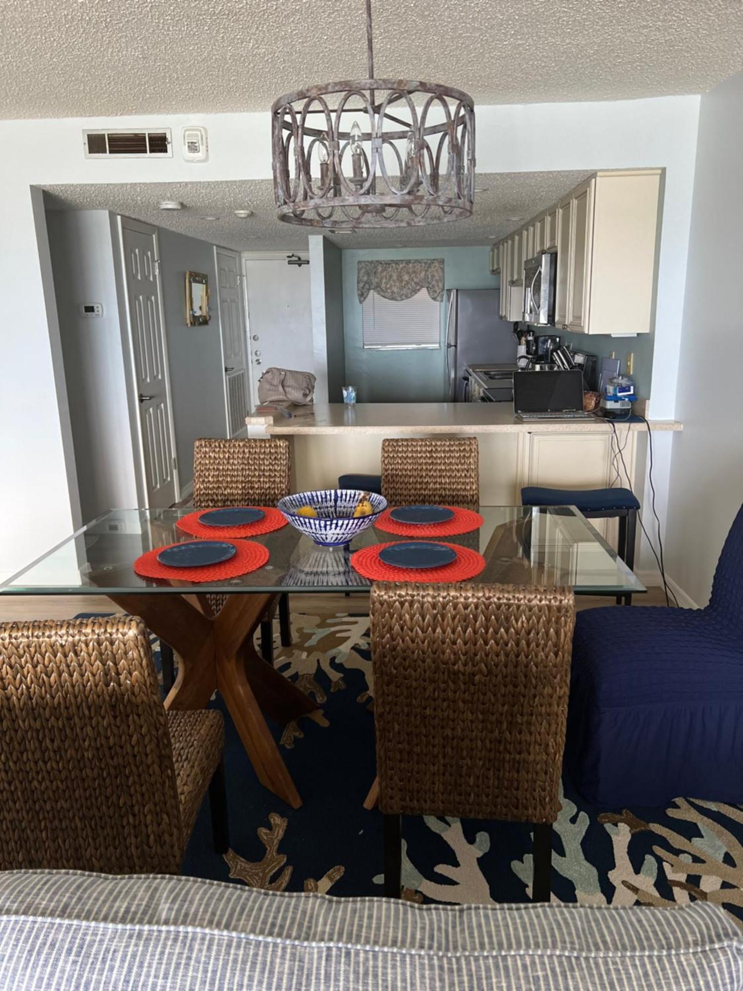 Ponce De Leon Towers Apartment