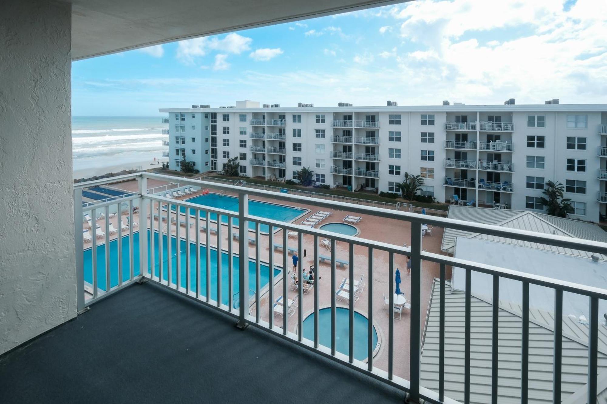 Amazing Views Of The Ocean And Pool From Floor Retreat! Holiday home New Smyrna Beach