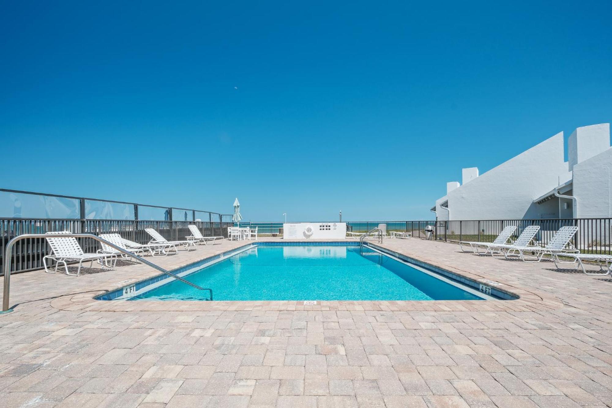 Enjoy The Balcony With An Ocean View Located On The No-drive Beach!