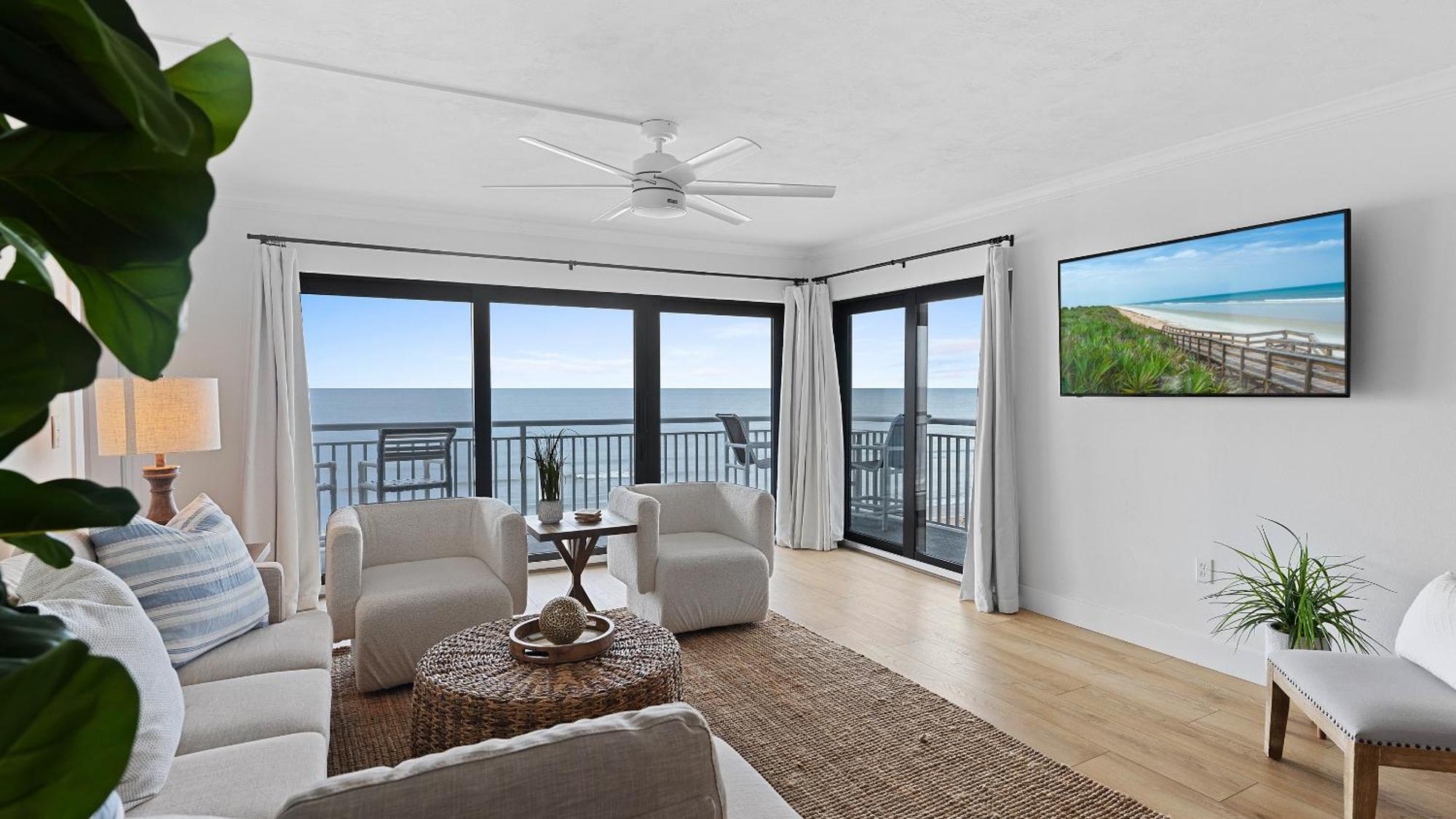 Spectacular Views From Oceanfront Located On The No-drive Beach! Holiday home *