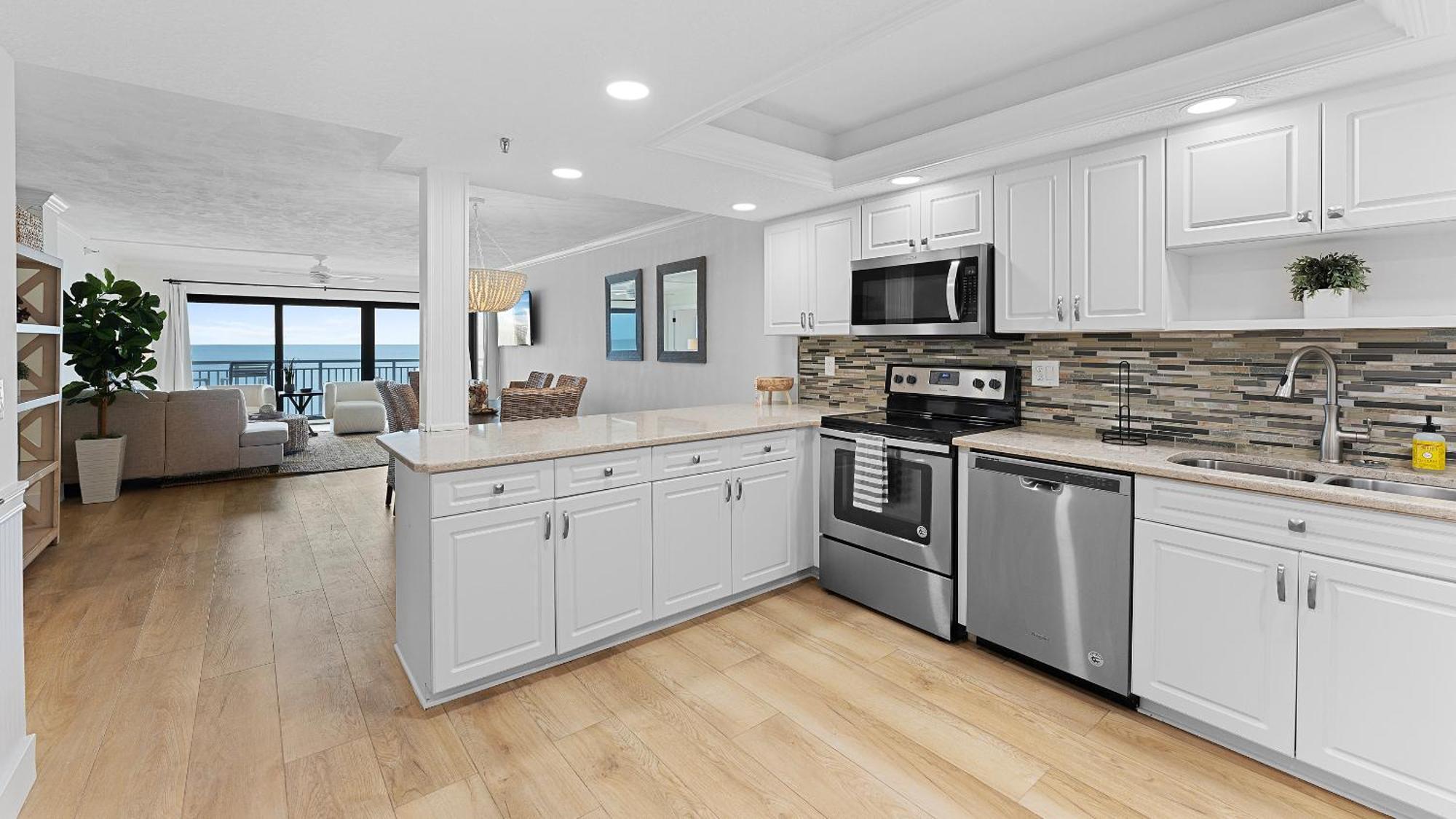 Holiday home Spectacular Views From Oceanfront Located On The No-drive Beach! *