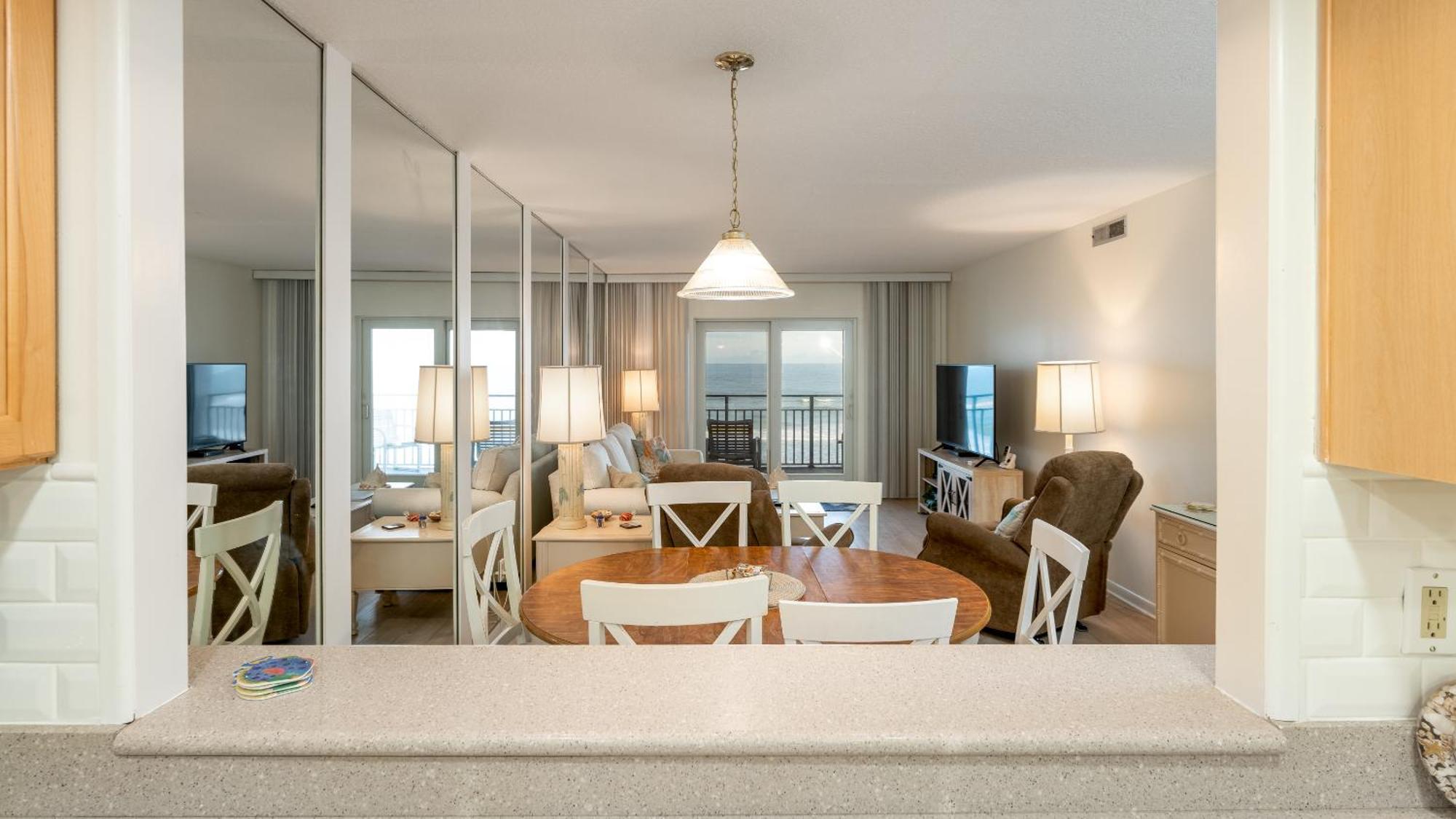 Holiday home Direct Oceanfront Retreat With 2 Complex Pools! New Smyrna Beach
