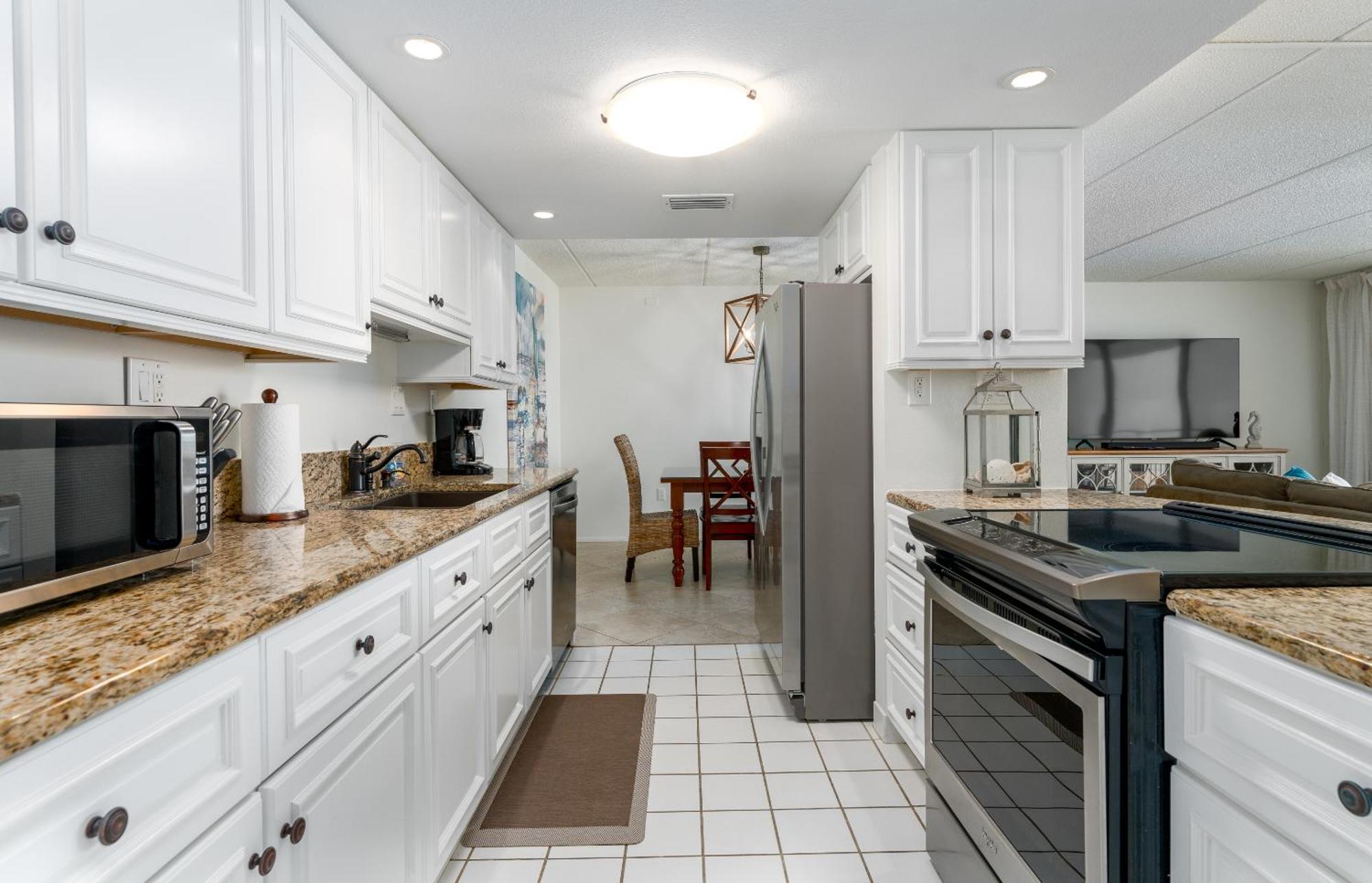 Holiday home Coastal With Beachfront Views And Pool Access! *