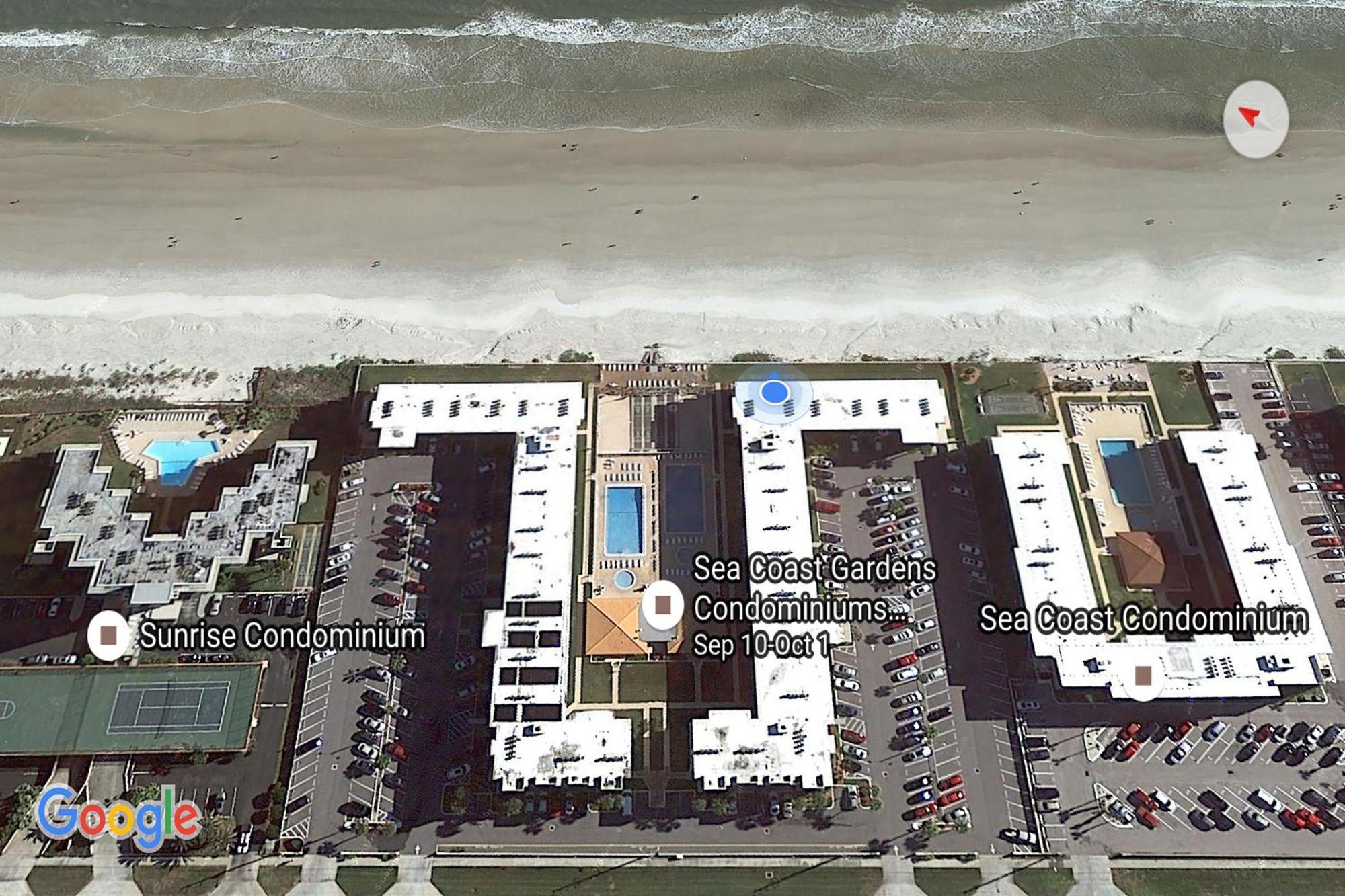 Direct Oceanfront Retreat With 2 Complex Pools!