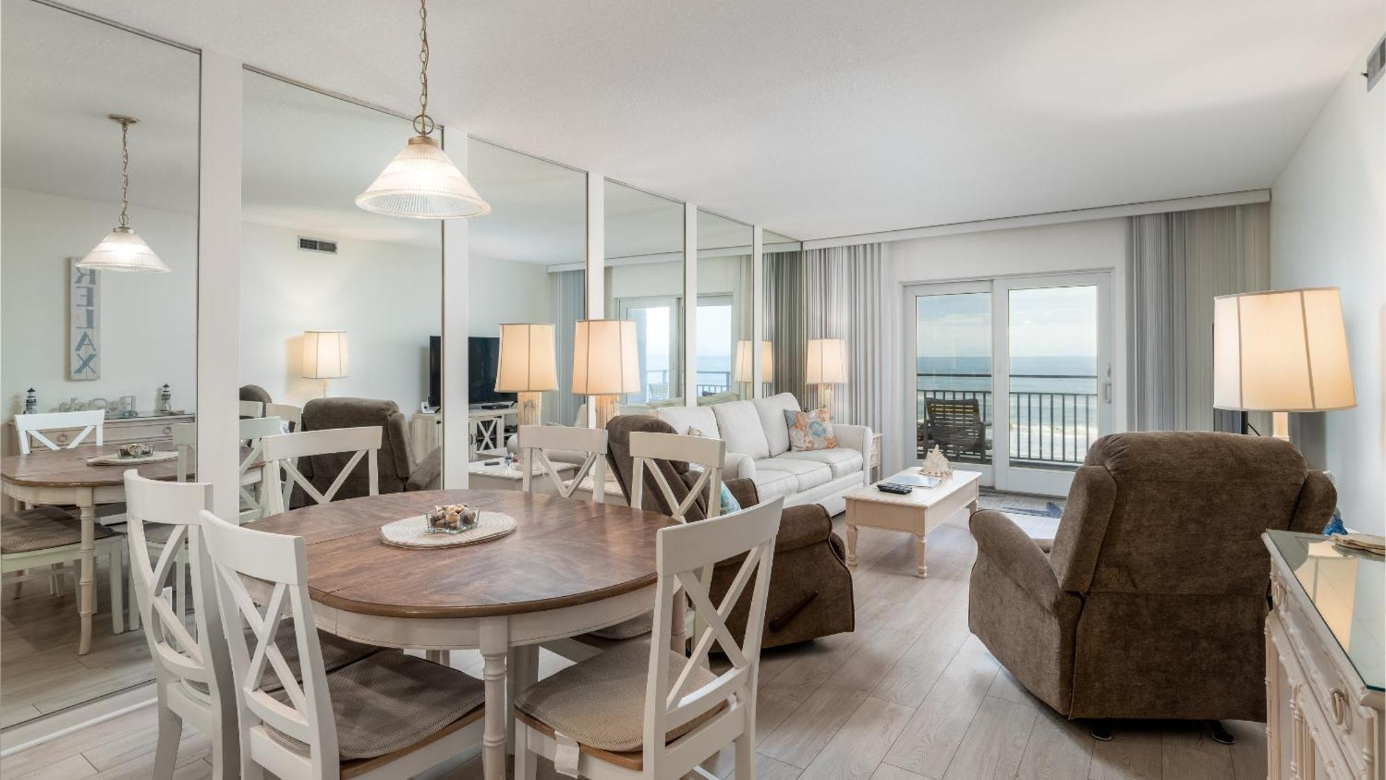 Direct Oceanfront Retreat With 2 Complex Pools! Holiday home New Smyrna Beach