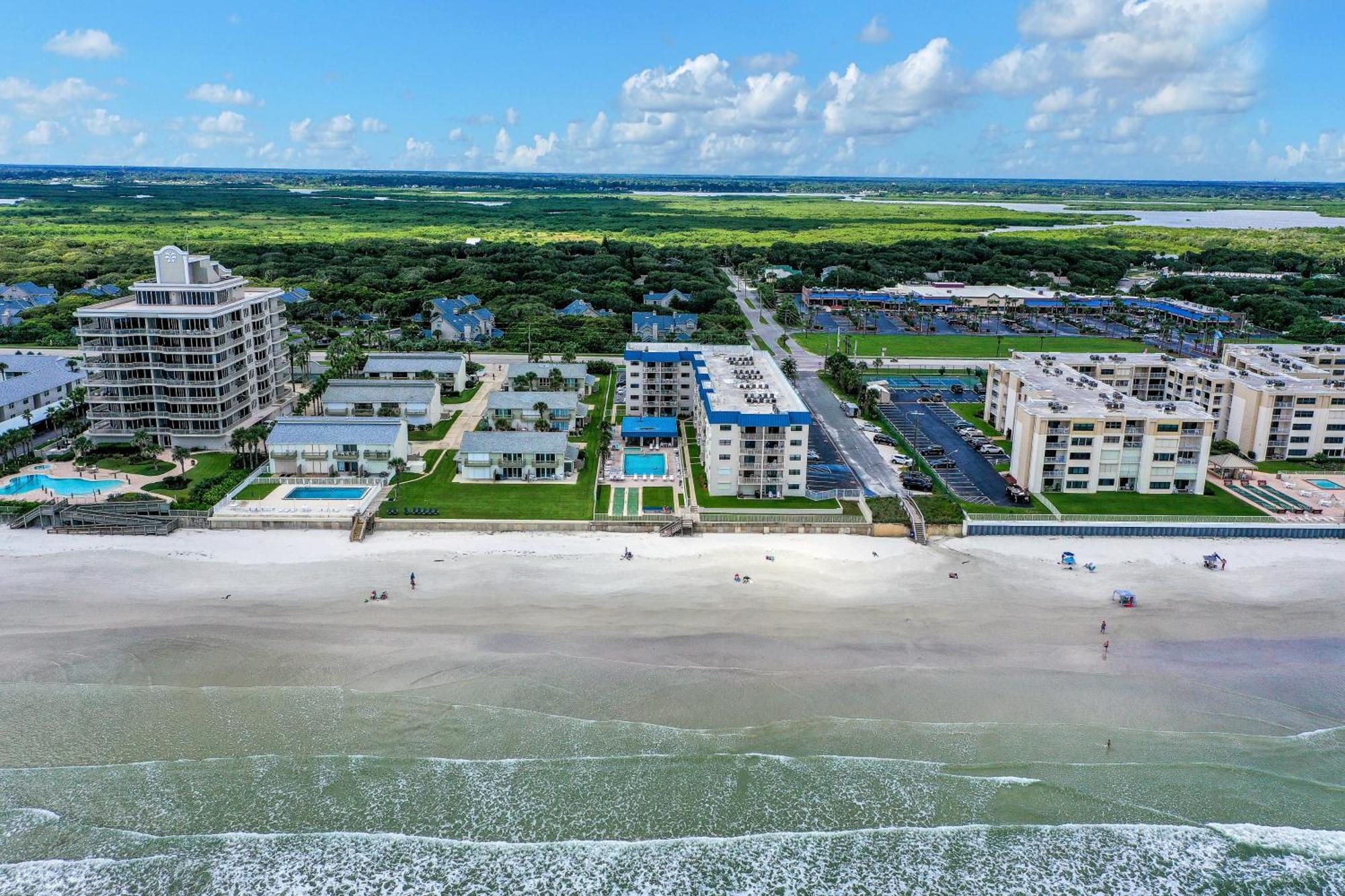 Atlantic Avenue * New Smyrna Beach