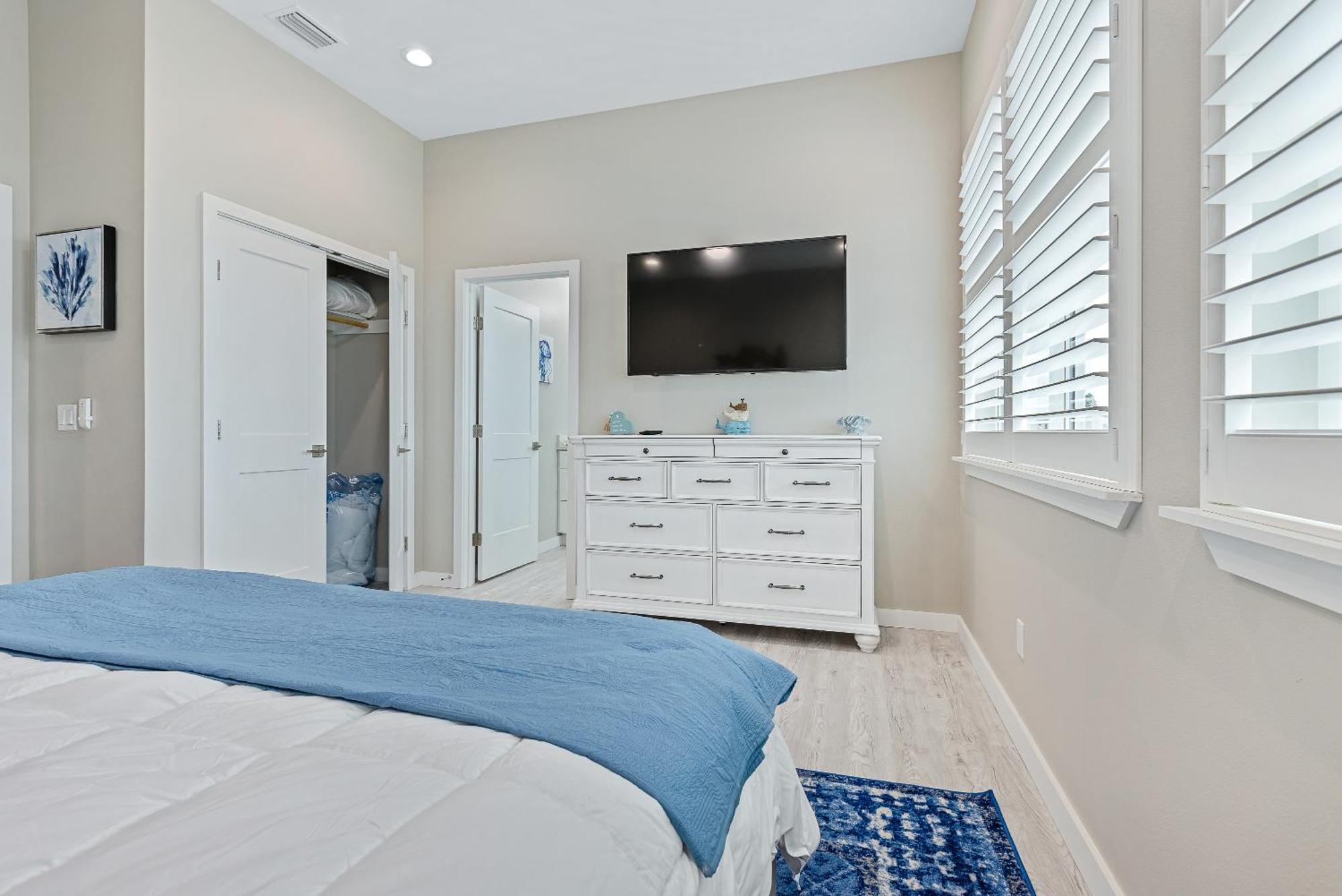 Holiday home Ocean River View Pool Close To Amenities 6635t