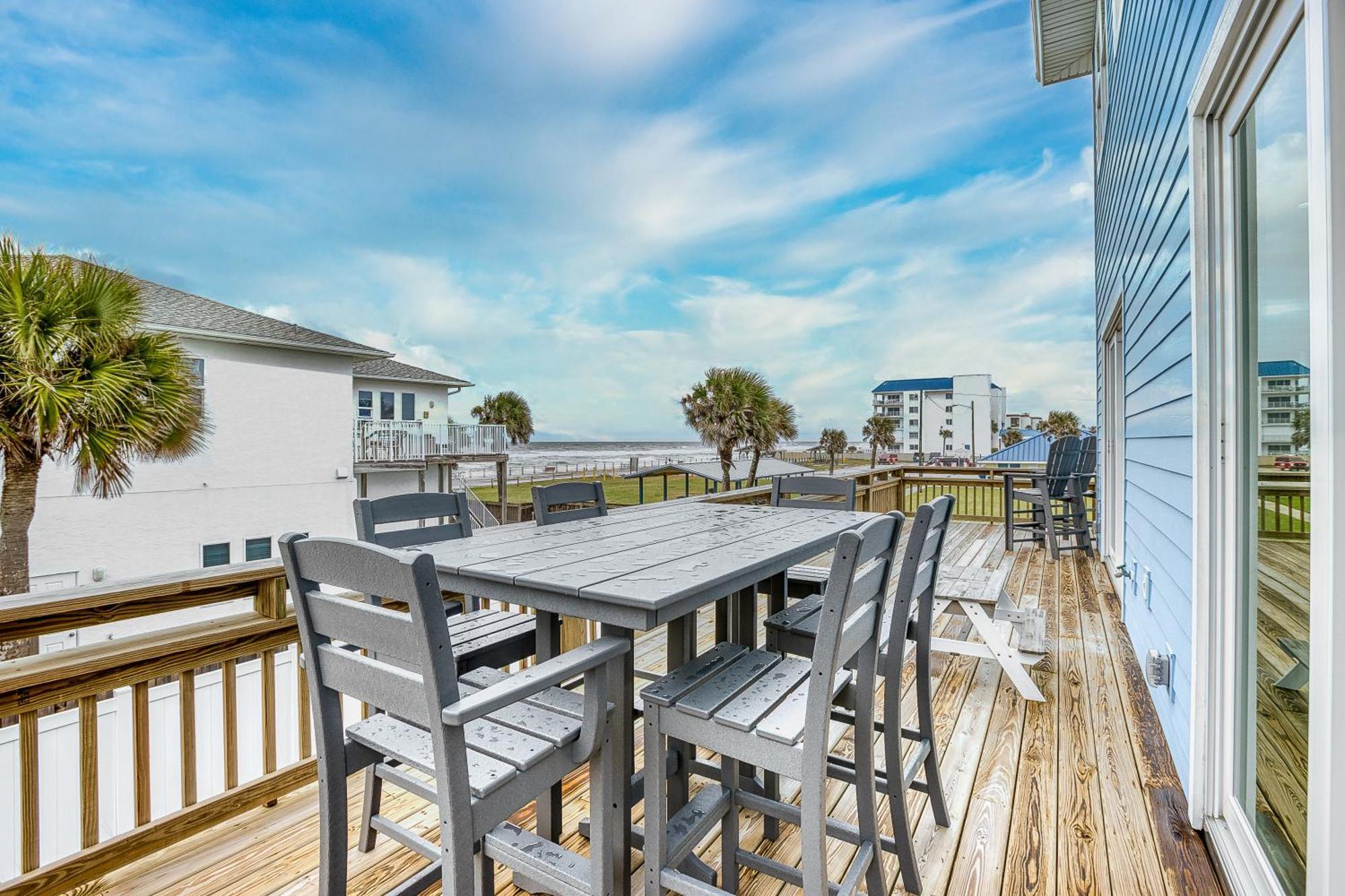Ocean River View Pool Close To Amenities 6635t Holiday home *