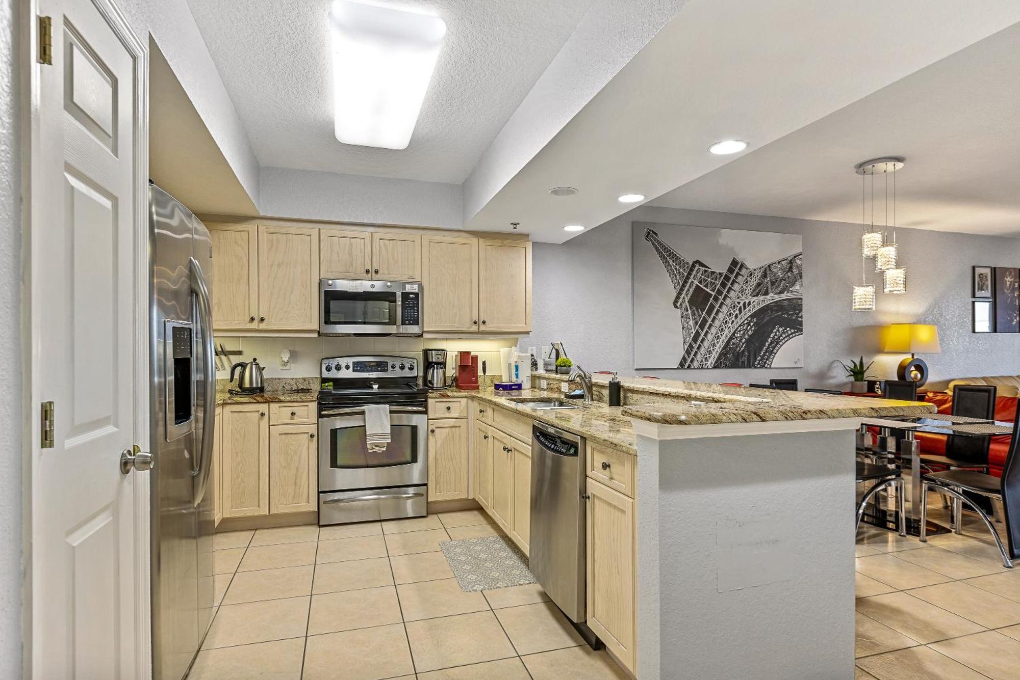 Newly Updated Smoke-free Sanctuary Designed For 6 Apartment New Smyrna Beach