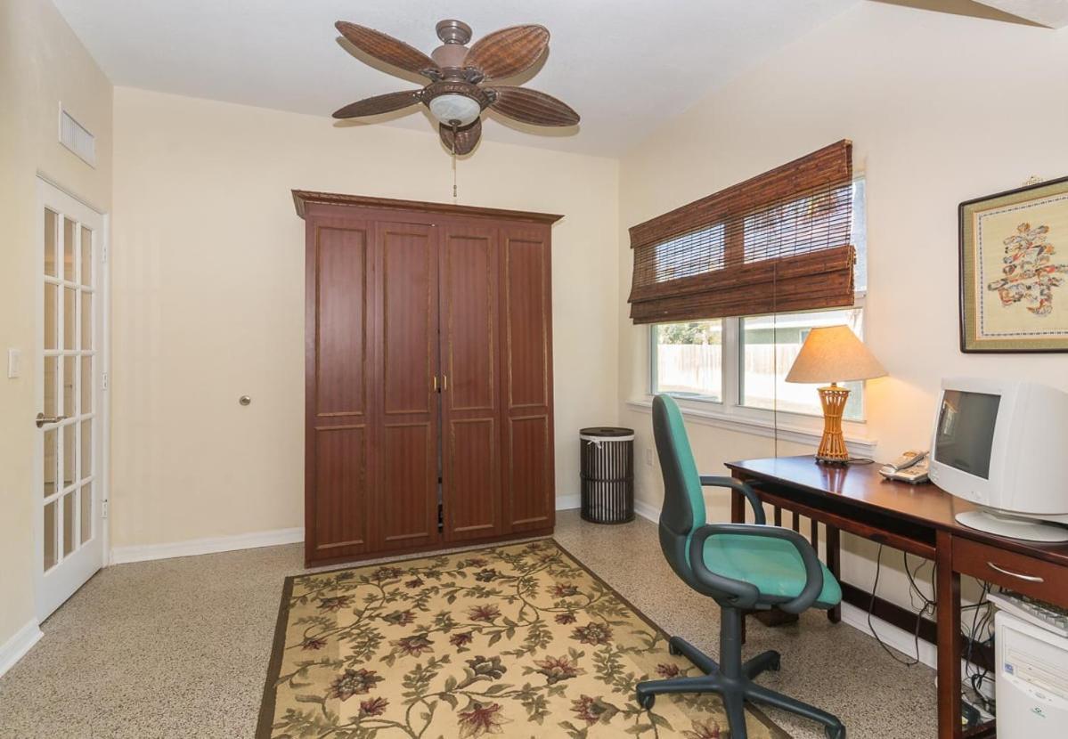 North Beauty - Lovely Across The Street From The Beach. 1814b New Smyrna Beach