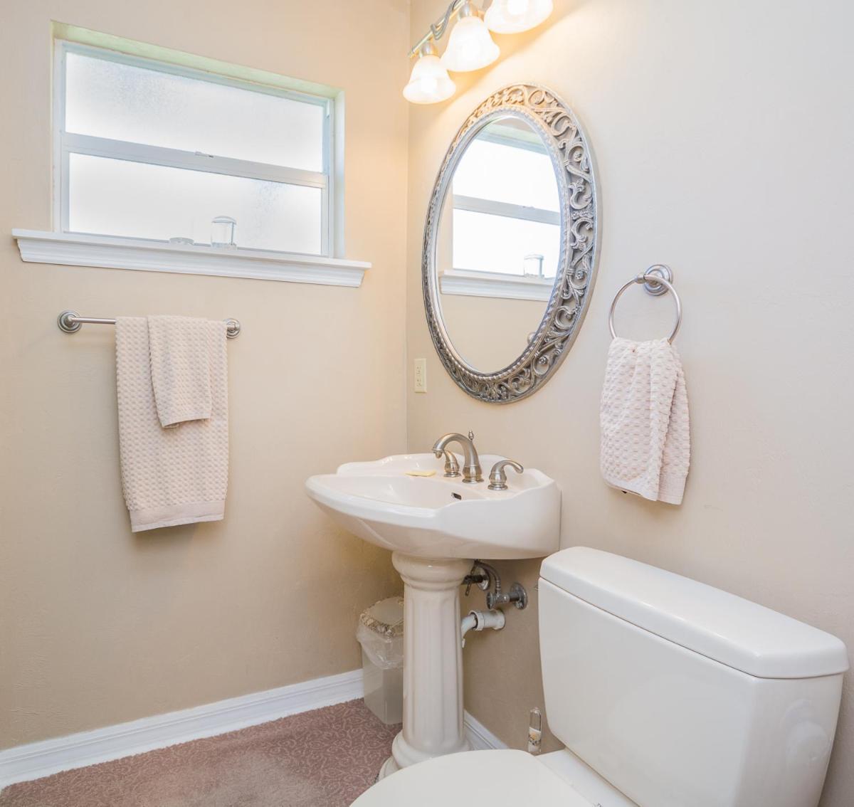 North Beauty - Lovely Across The Street From The Beach. 1814b *