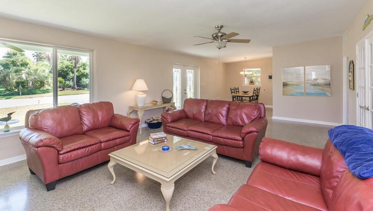 Holiday home North Beauty - Lovely Across The Street From The Beach. 1814b New Smyrna Beach
