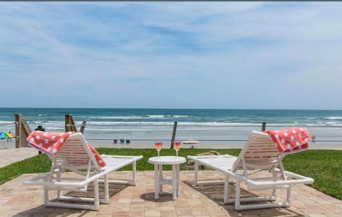 Apartment Beachside Serenity Private Balcony With Ocean View, Heated Pool, Bbq, King Bed *
