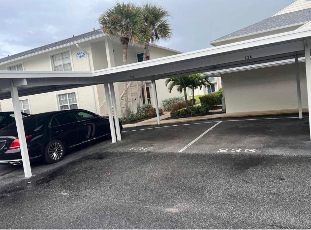 Beachside Serenity Private Balcony With Ocean View, Heated Pool, Bbq, King Bed