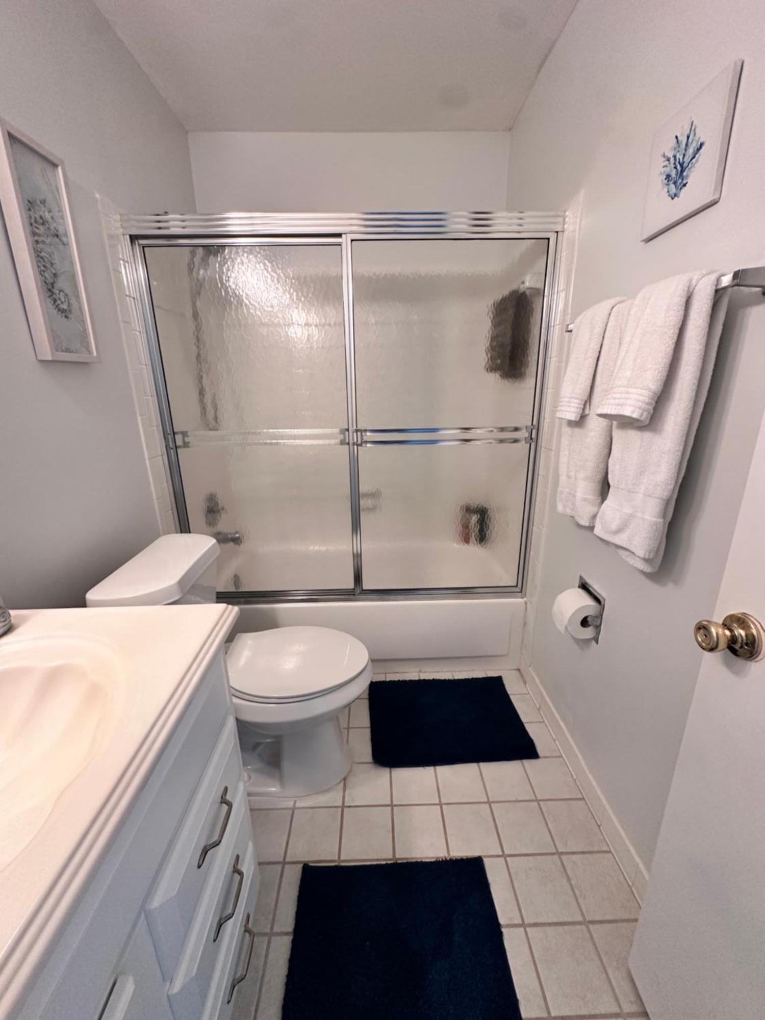 Beachside Serenity Private Balcony With Ocean View, Heated Pool, Bbq, King Bed *