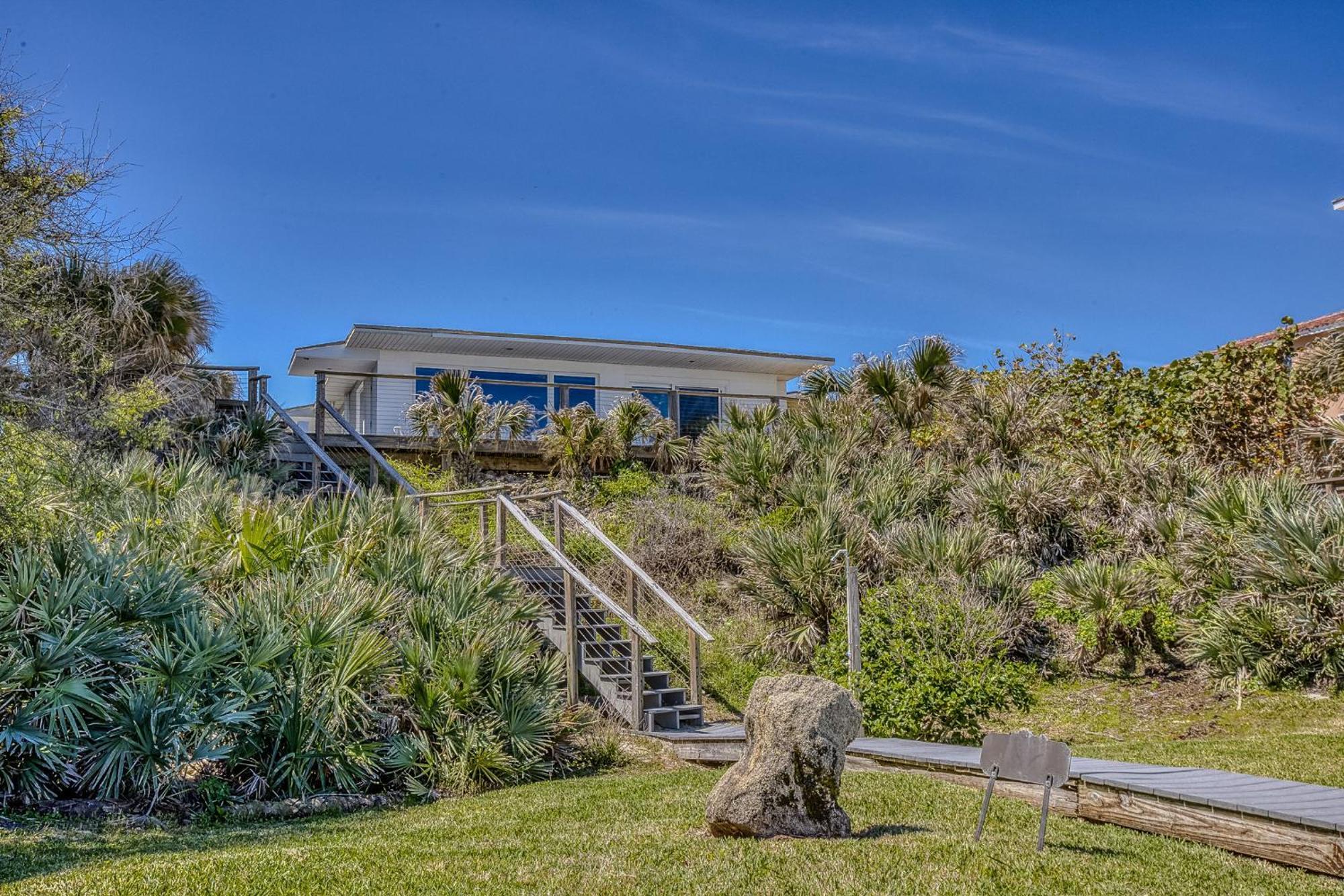 Oceanfront In Nsb On No Drive 4009s * New Smyrna Beach