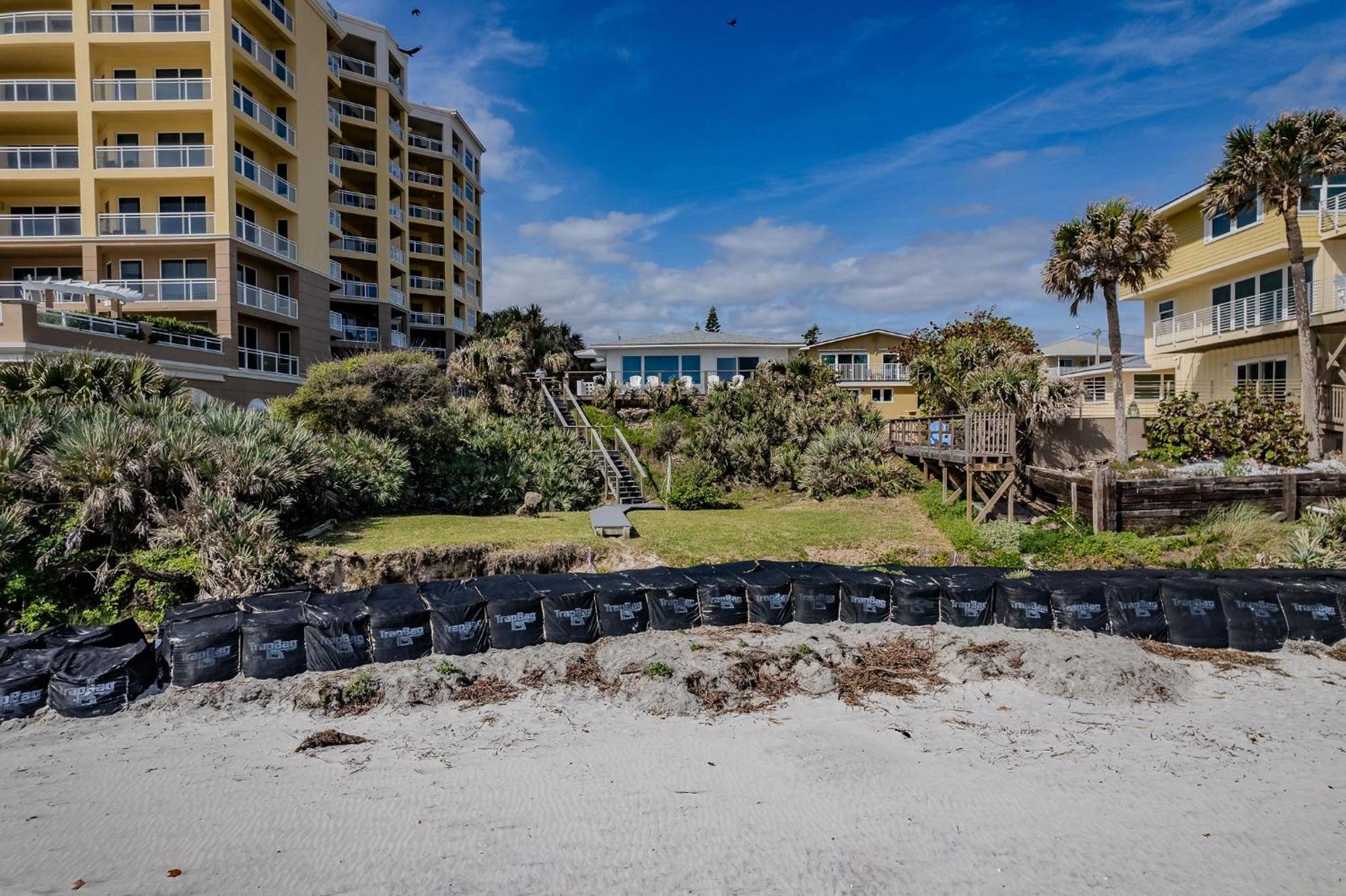 Oceanfront In Nsb On No Drive 4009s *