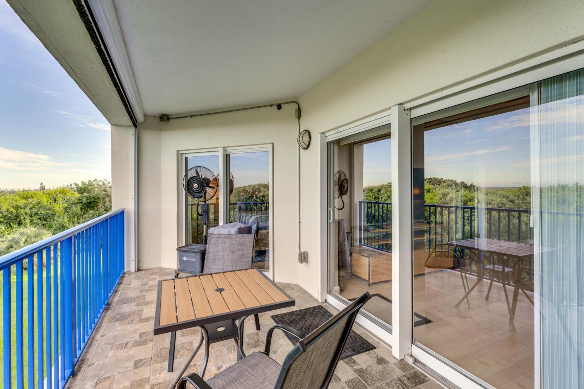 New Smyrna With Balcony And Pool Access Apartment