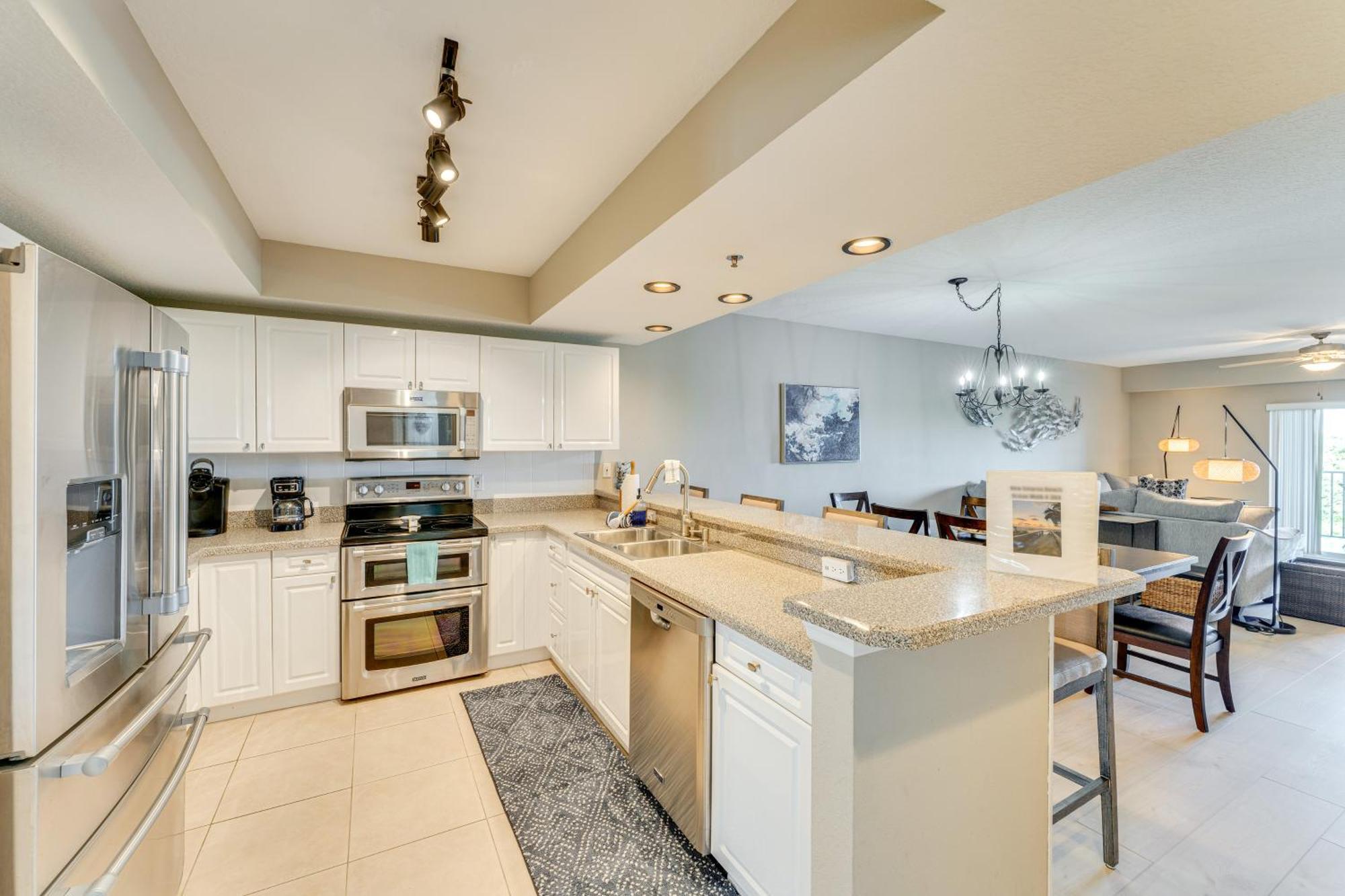 New Smyrna With Balcony And Pool Access *