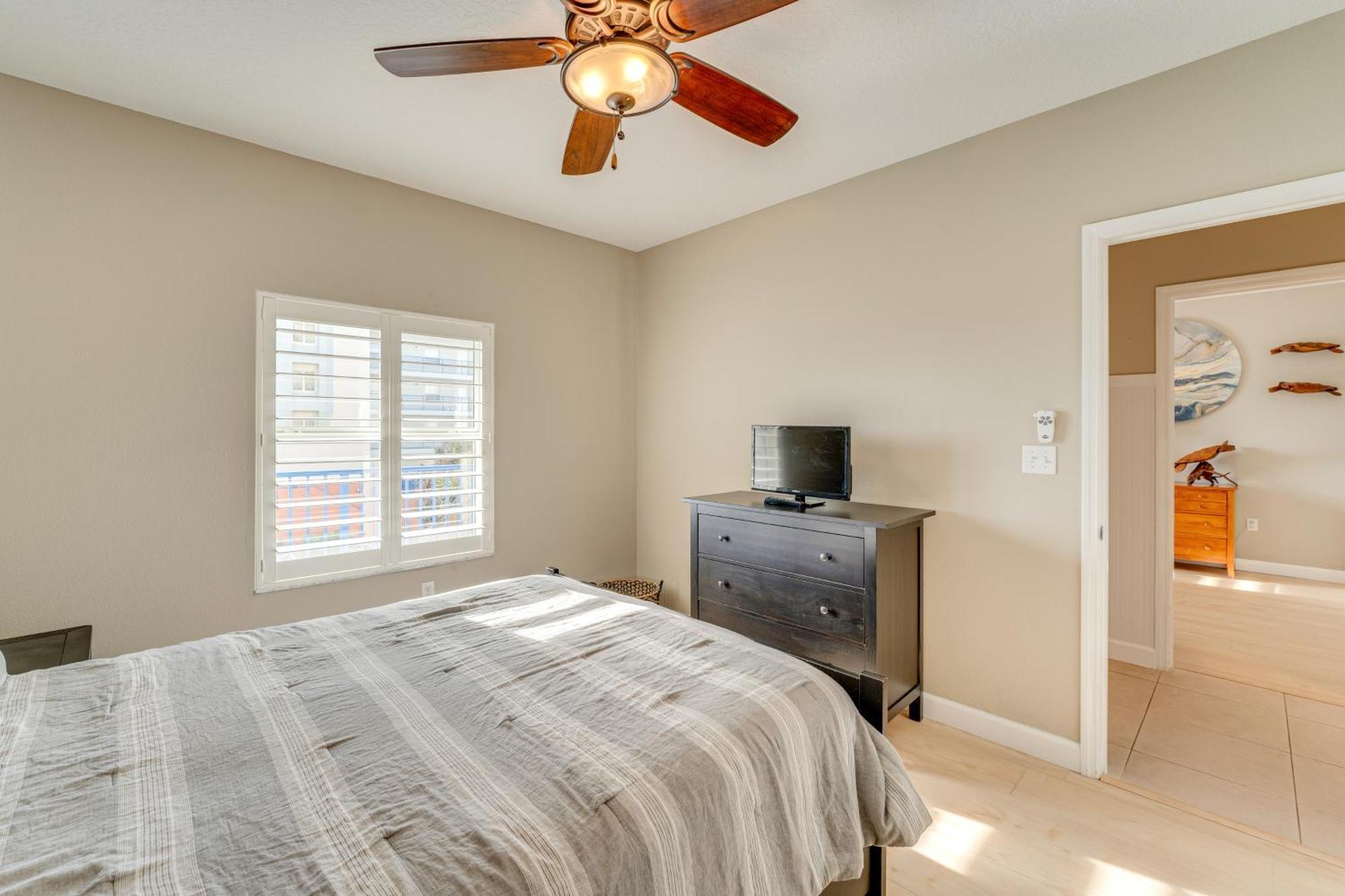 New Smyrna With Balcony And Pool Access * New Smyrna Beach