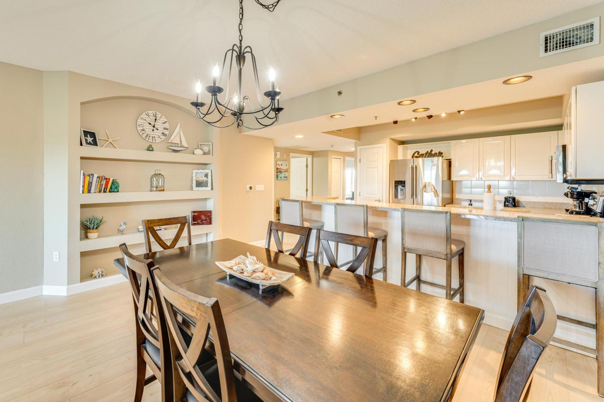New Smyrna With Balcony And Pool Access * New Smyrna Beach