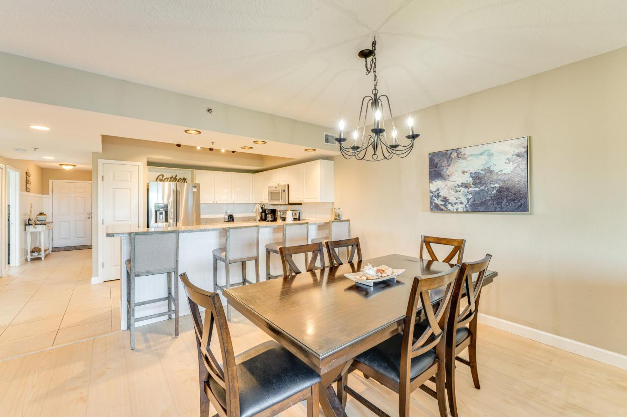 New Smyrna With Balcony And Pool Access Apartment