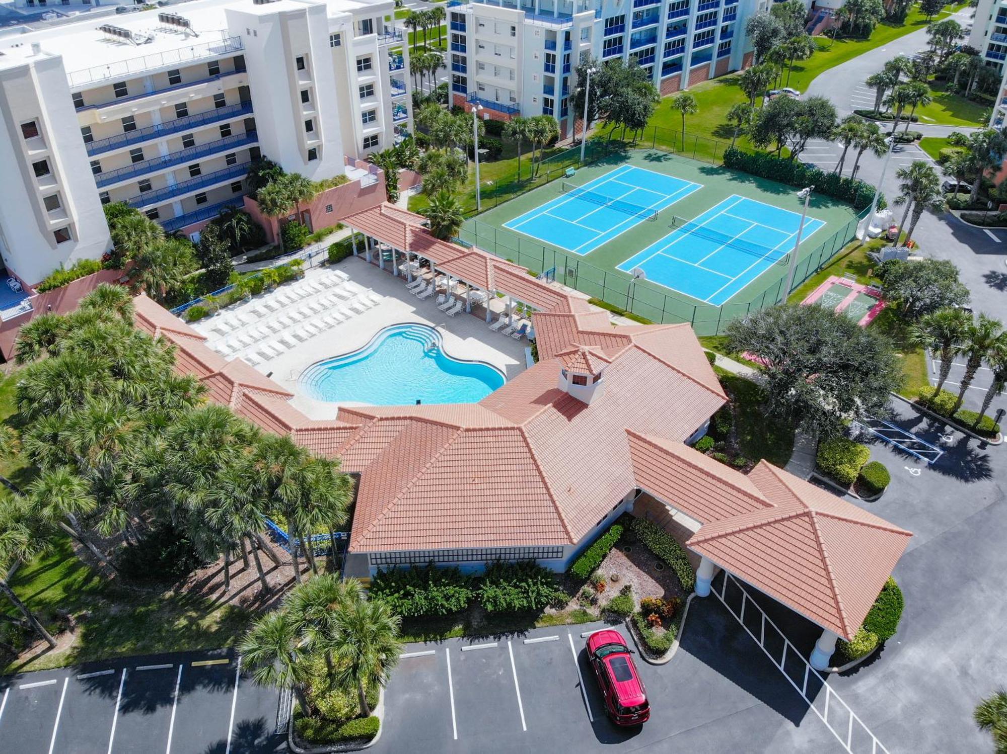 Oceanwalk 14-204 Access Pool Tennis Courts Apartment New Smyrna Beach