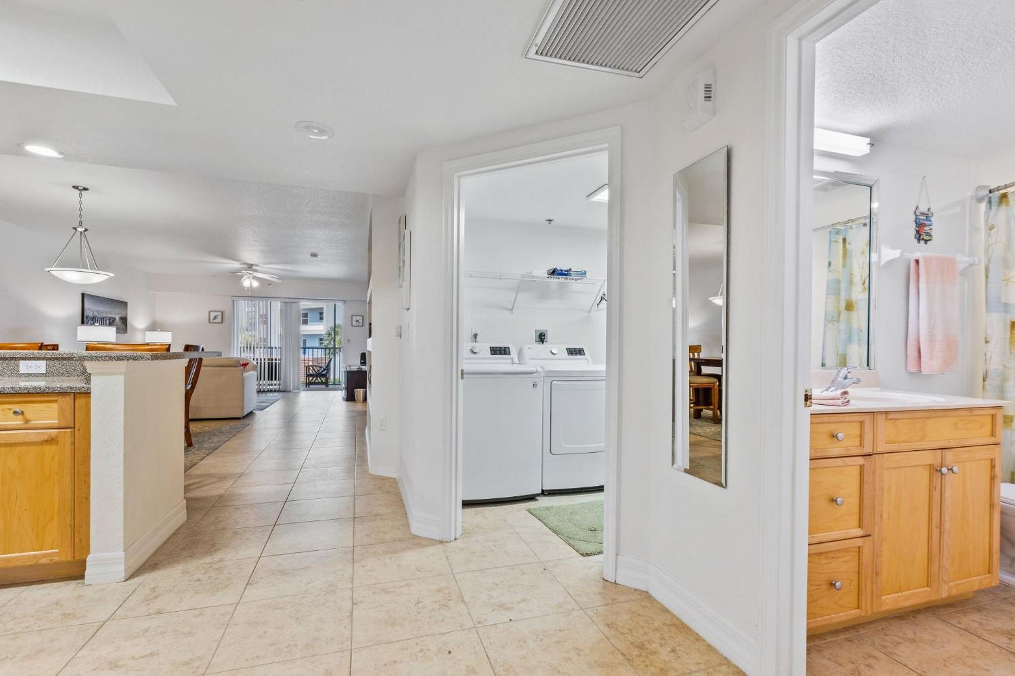 Oceanwalk 14-204 Access Pool Tennis Courts Apartment New Smyrna Beach