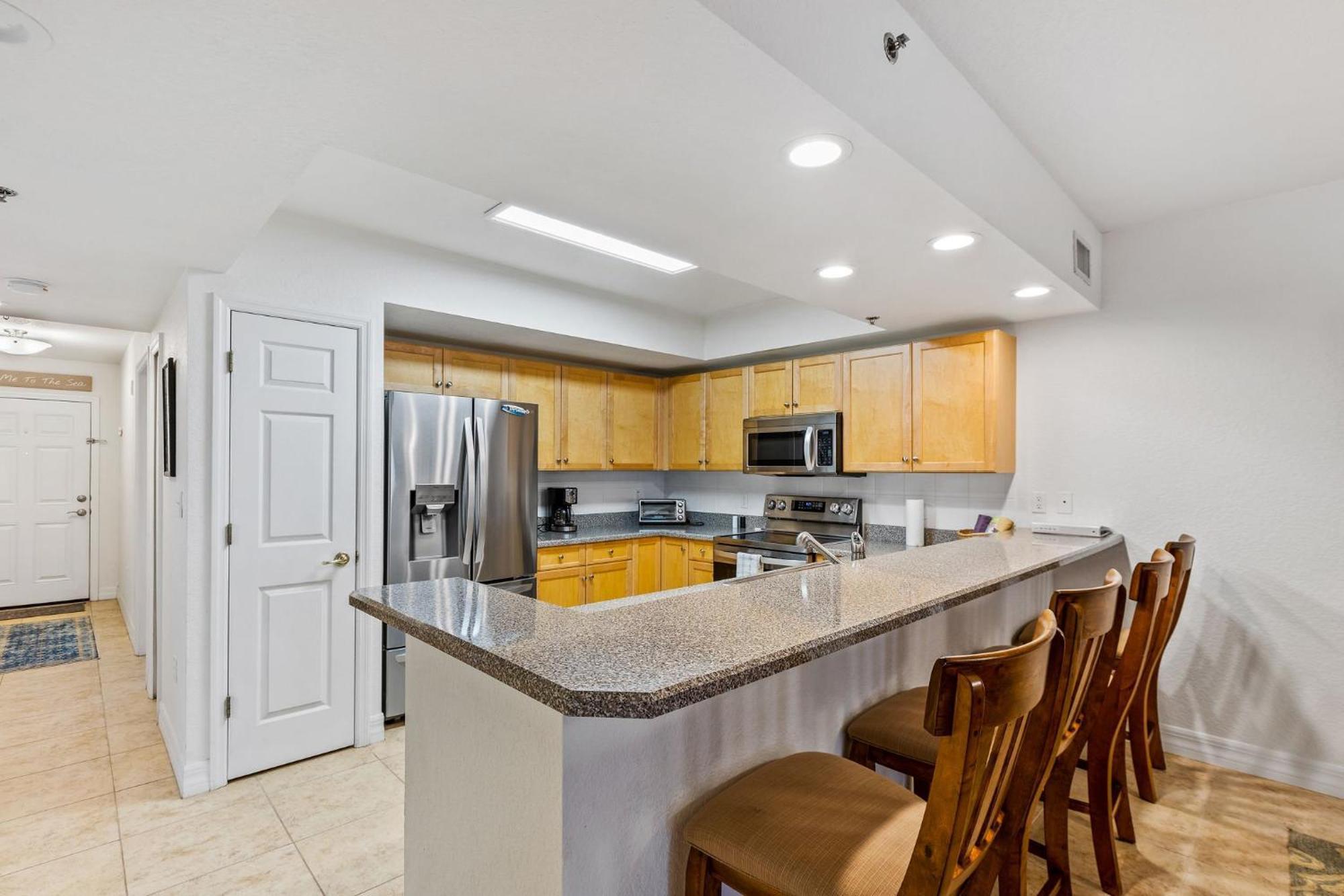 Oceanwalk 14-204 Access Pool Tennis Courts Apartment New Smyrna Beach