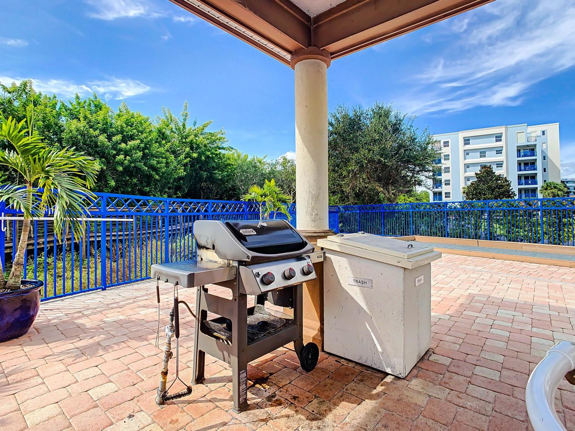 Ocean View Next To Pool And Amenities Corner Unit 3 Balconies Ow20-201