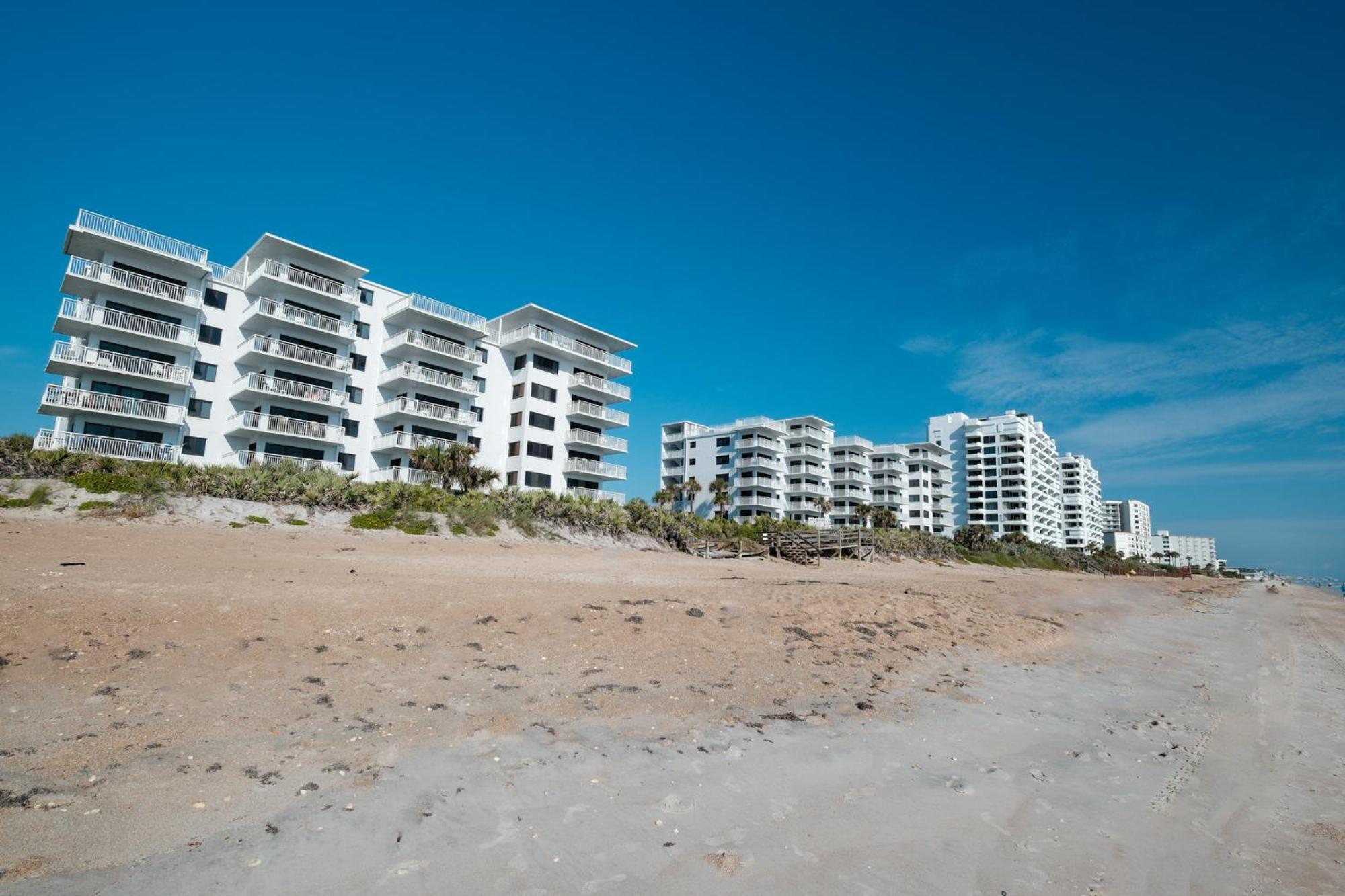 Direct Oceanfront Corner Condo, No-drive New Smyrna Beach, Large Southern Facing Balcony
