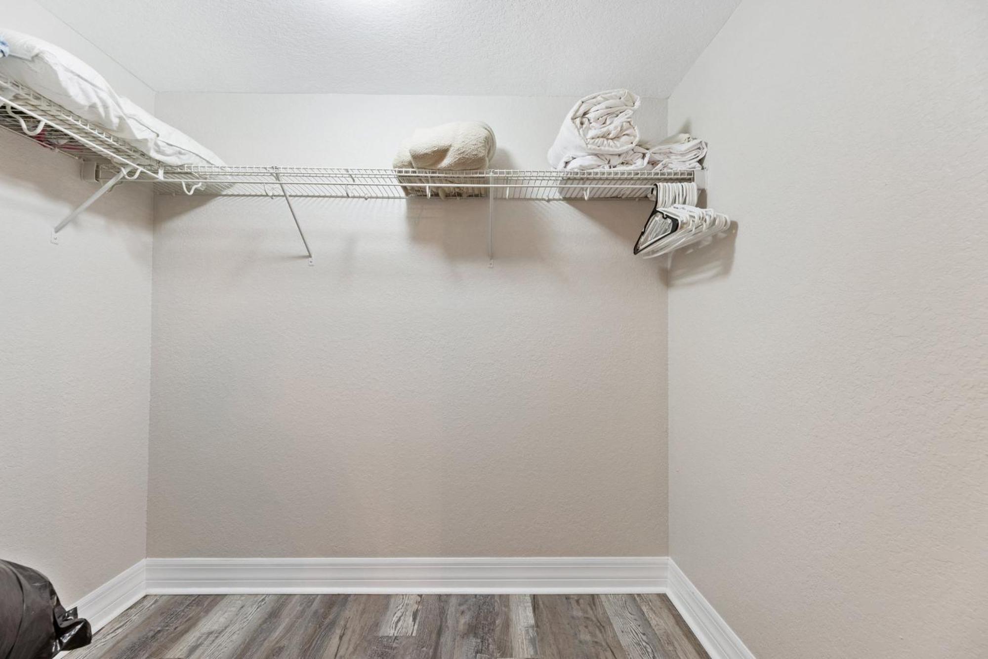 Ocean View Next To Pool And Amenities Corner Unit 3 Balconies Ow20-201