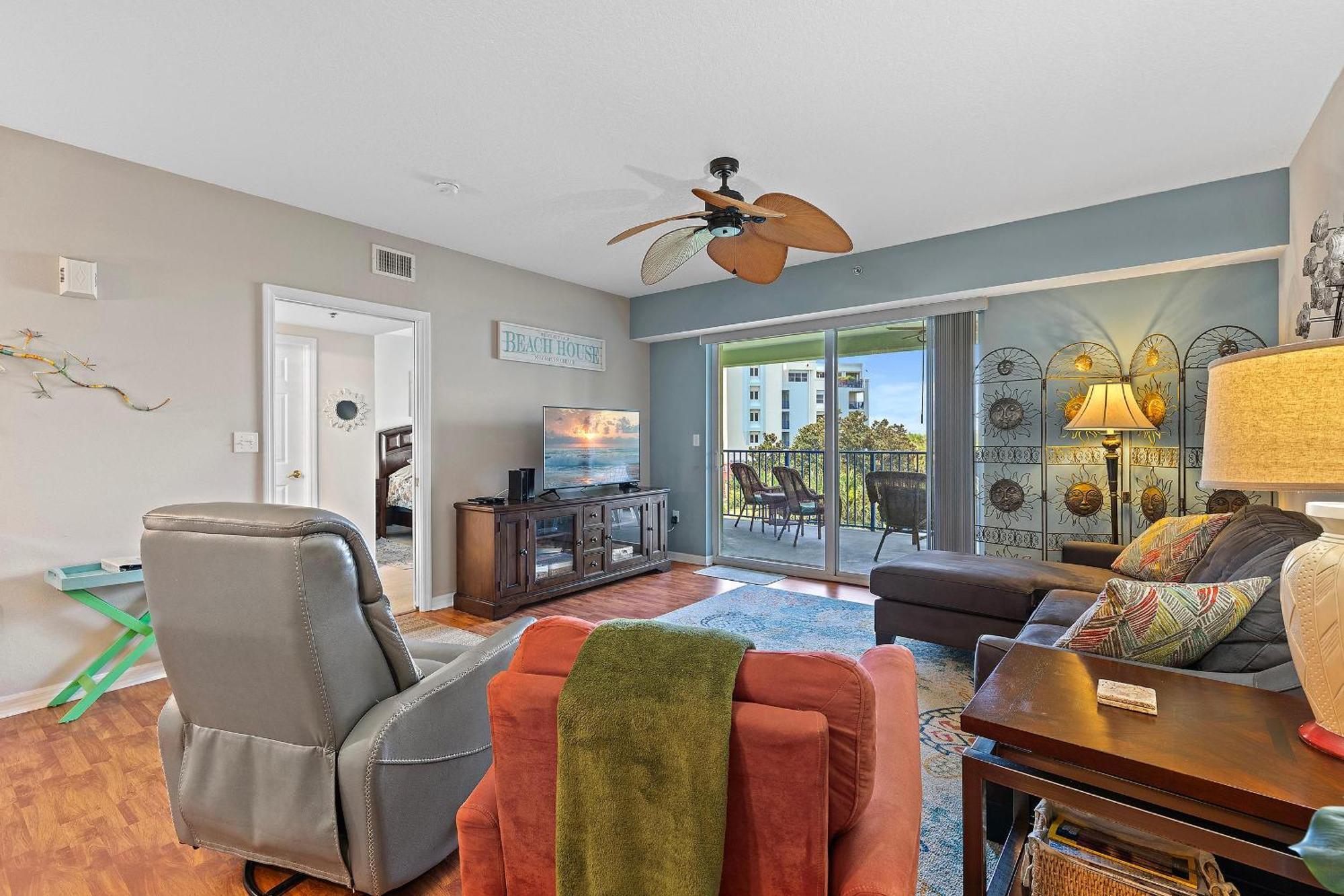 Oceanwalk 15-302 Holiday home *