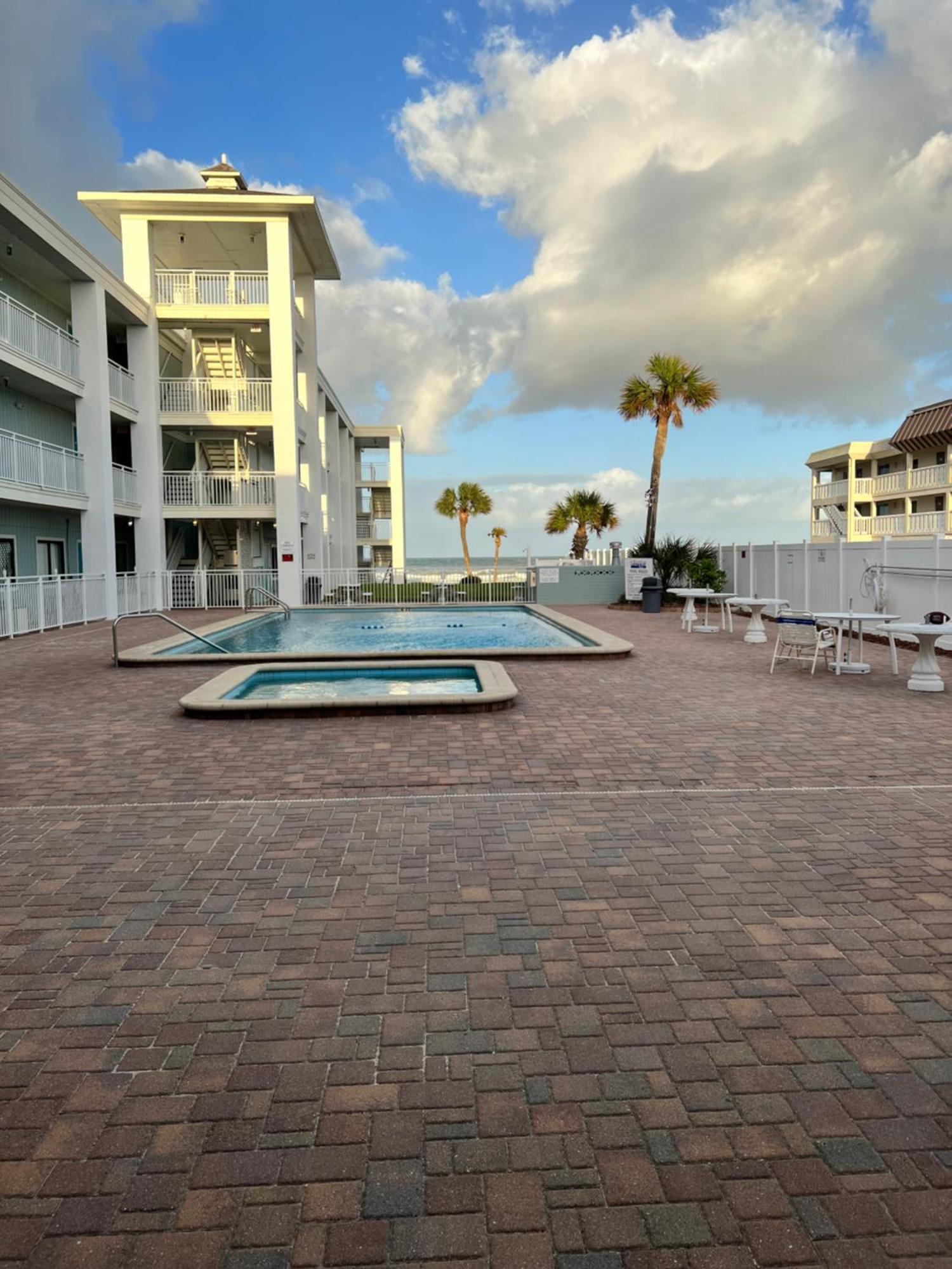 Aparthotel Coastal Waters 103 New Smyrna Beach