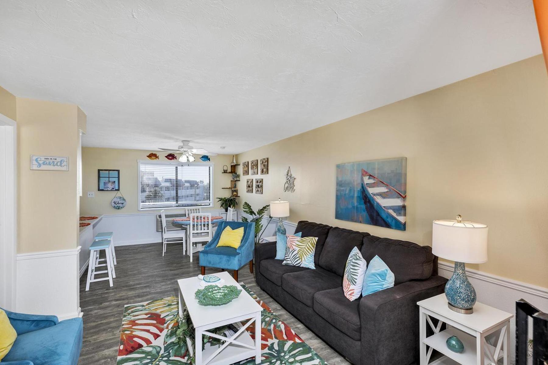 The Sea Esta At Coastal Waters Apartment