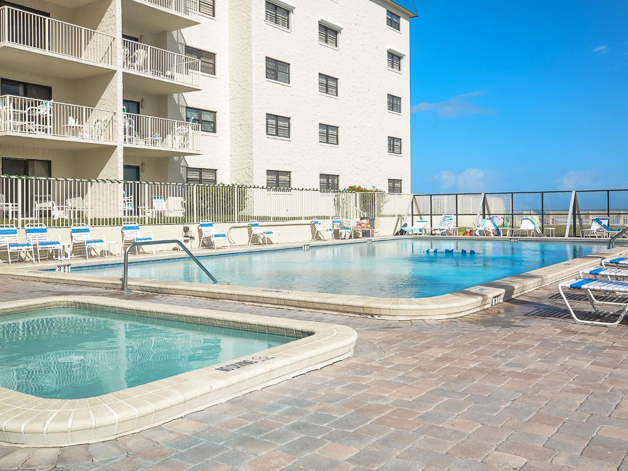 Apartment Lovely Direct Beachfront - Ha10 *